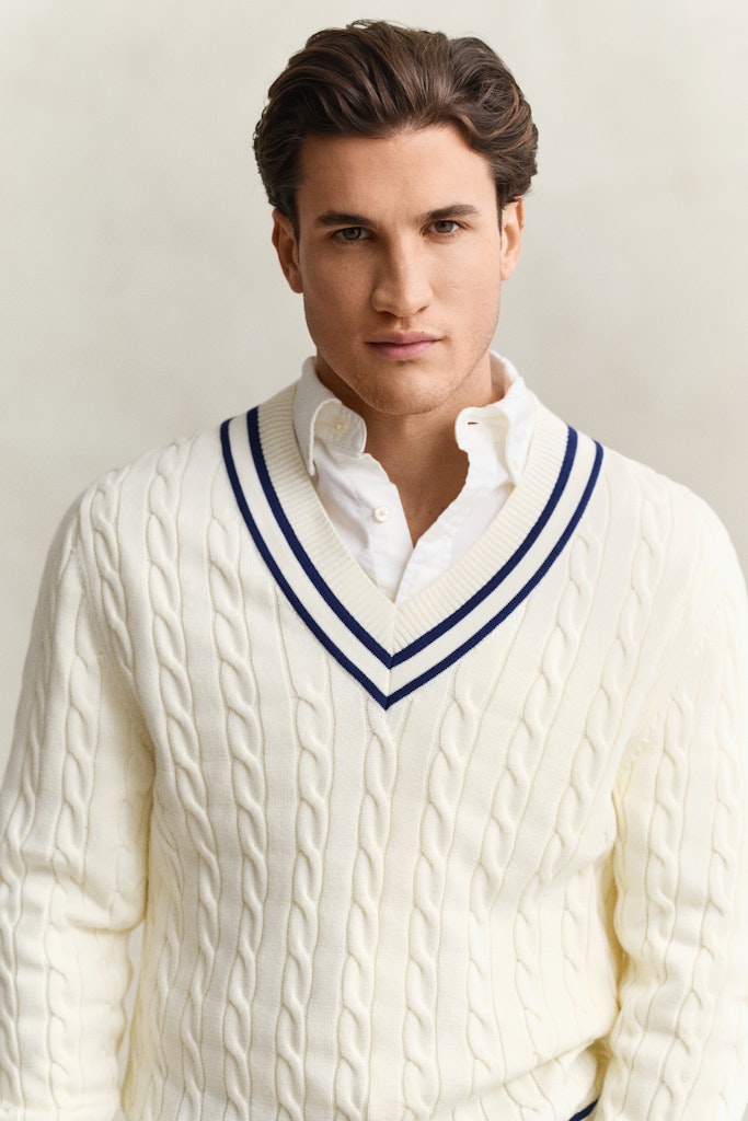 Gant miesten neulepusero Cotton Cable Cricket V-Neck, valkoinen
