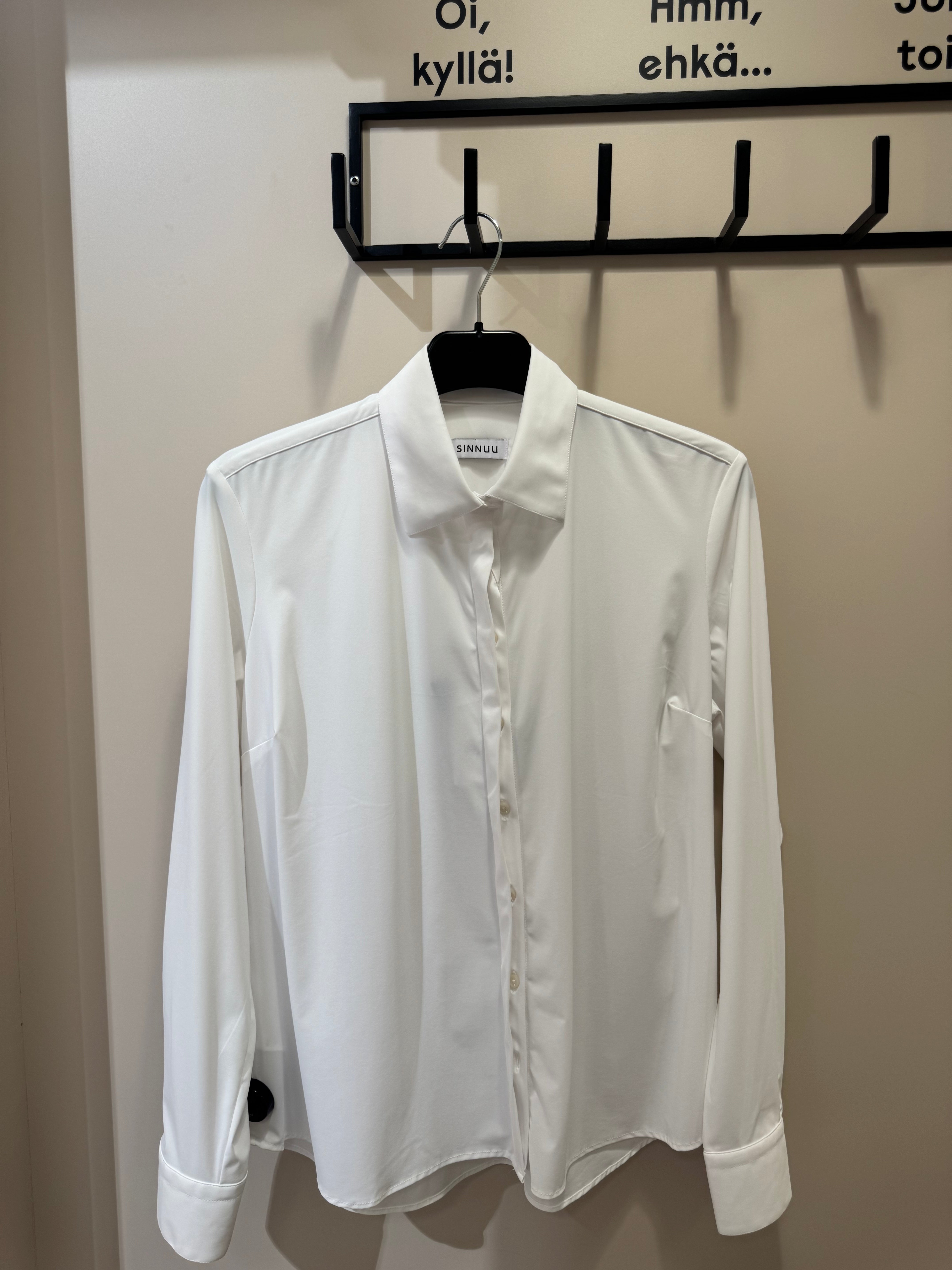 Sinnuu naisten paitapusero Performance Shirt, valkoinen