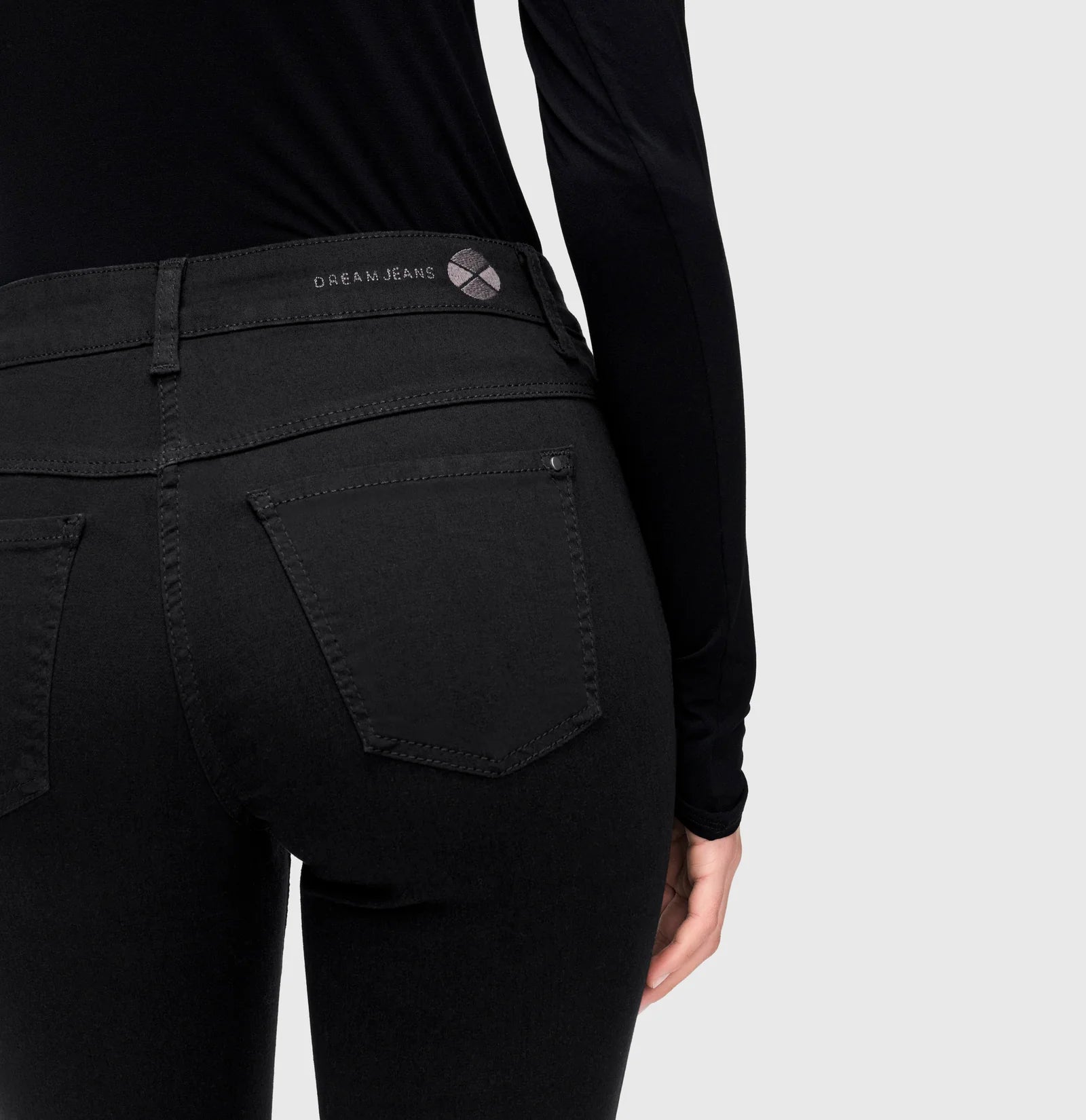 Mac Farkut Dream D999, musta