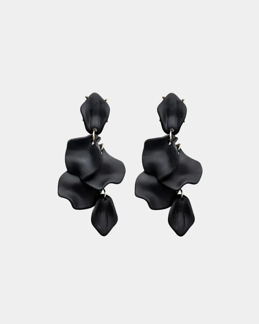 Bow 19 korvakorut Leaf Earring, musta