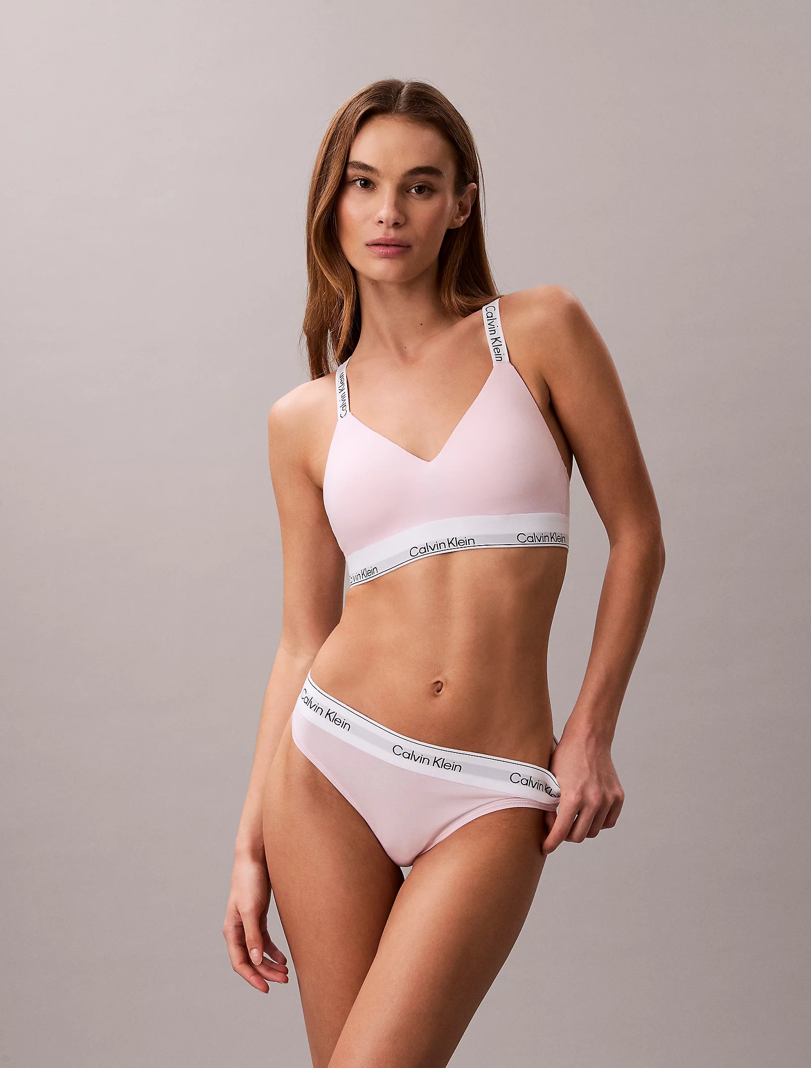 Calvin Klein naisten stringit CK Thong, vaaleanpunainen