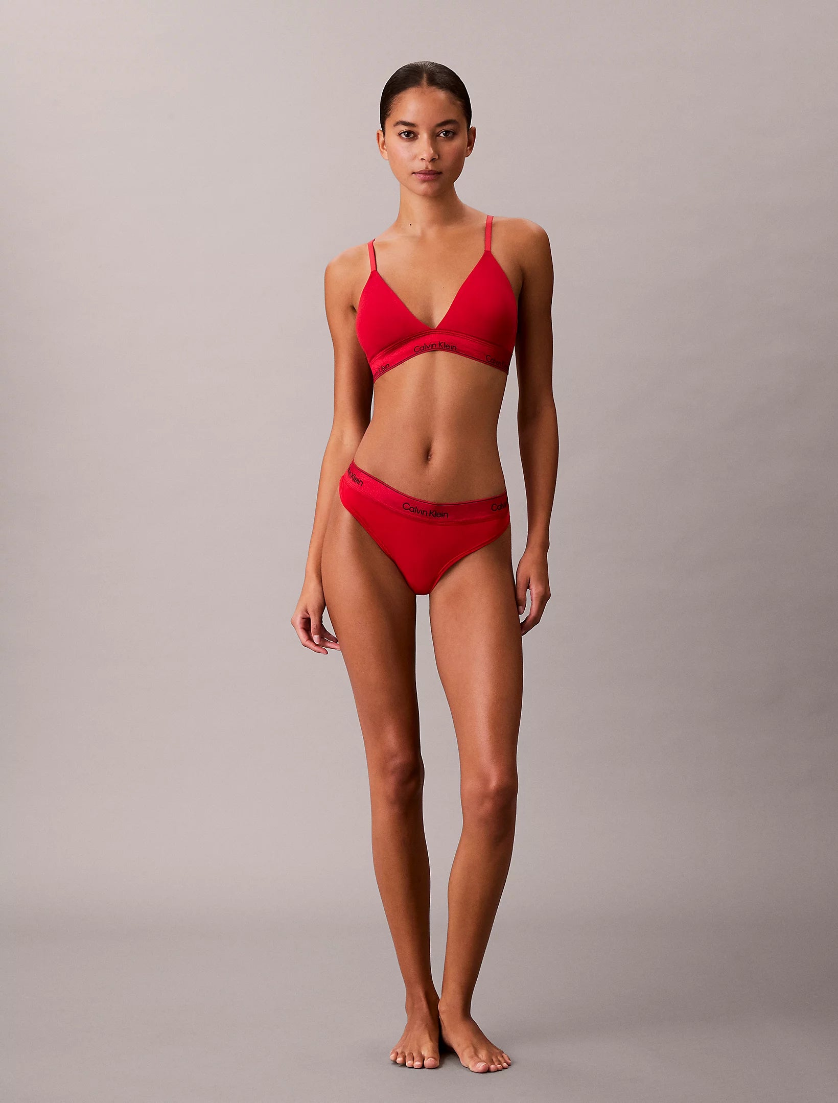 Calvin Klein naisten alushousut CK Thong, punainen