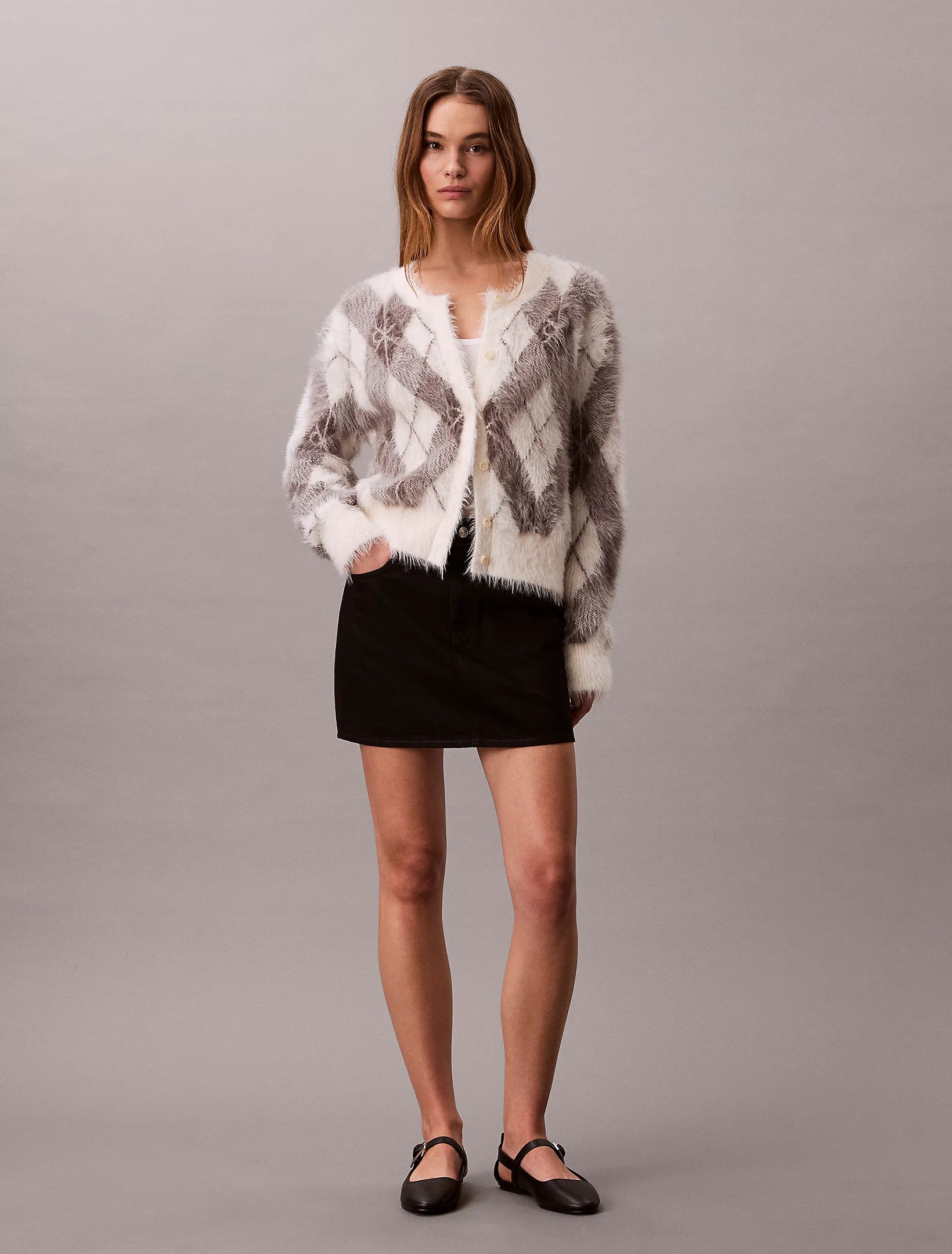 Calvin Klein Jeans naisten neuletakki Fuzzy Novelty Argyle Sweater, harmaa kuosillinen