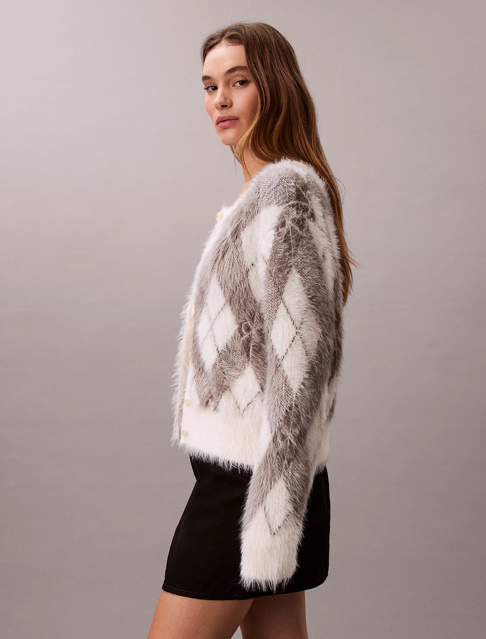 Calvin Klein Jeans naisten neuletakki Fuzzy Novelty Argyle Sweater, harmaa kuosillinen