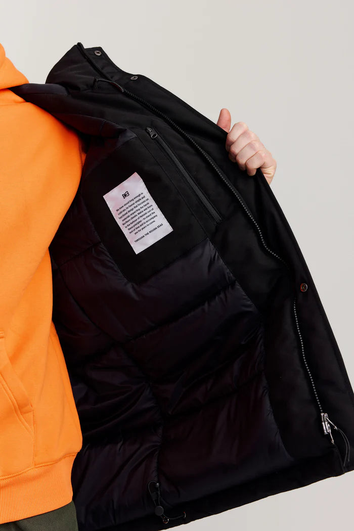 Makia miesten toppatakki, RESILIENT JACKET Musta