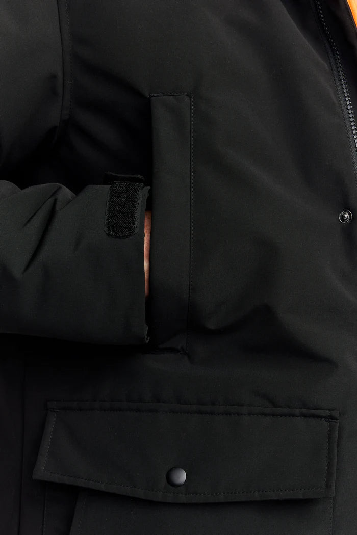 Makia miesten toppatakki, RESILIENT JACKET Musta