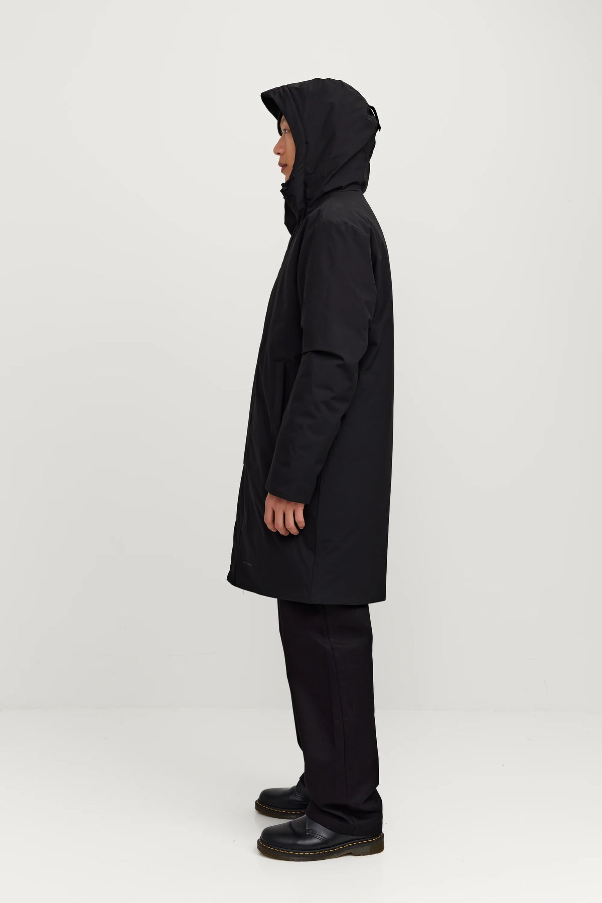 Makia miesten toppatakki Form Jacket, musta