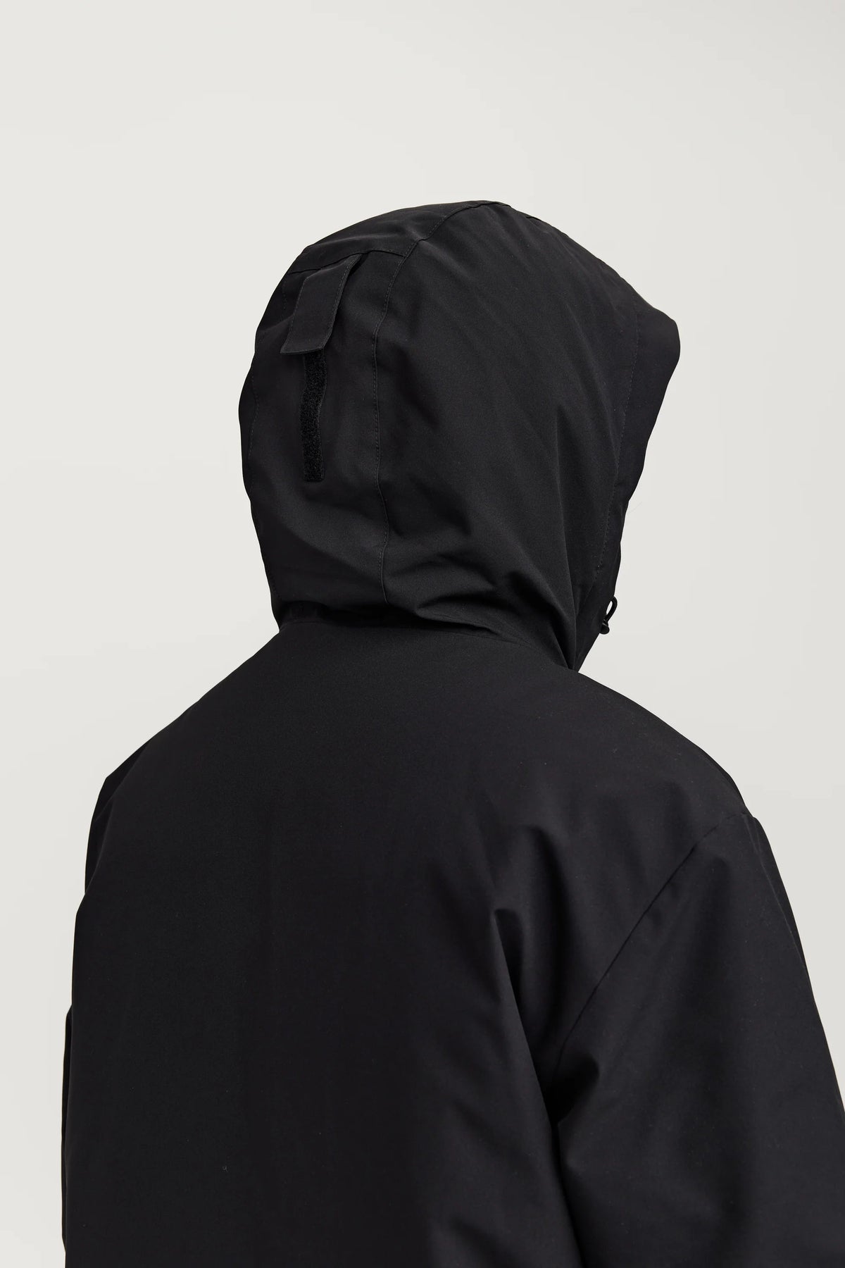 Makia miesten takki Form Jacket, musta