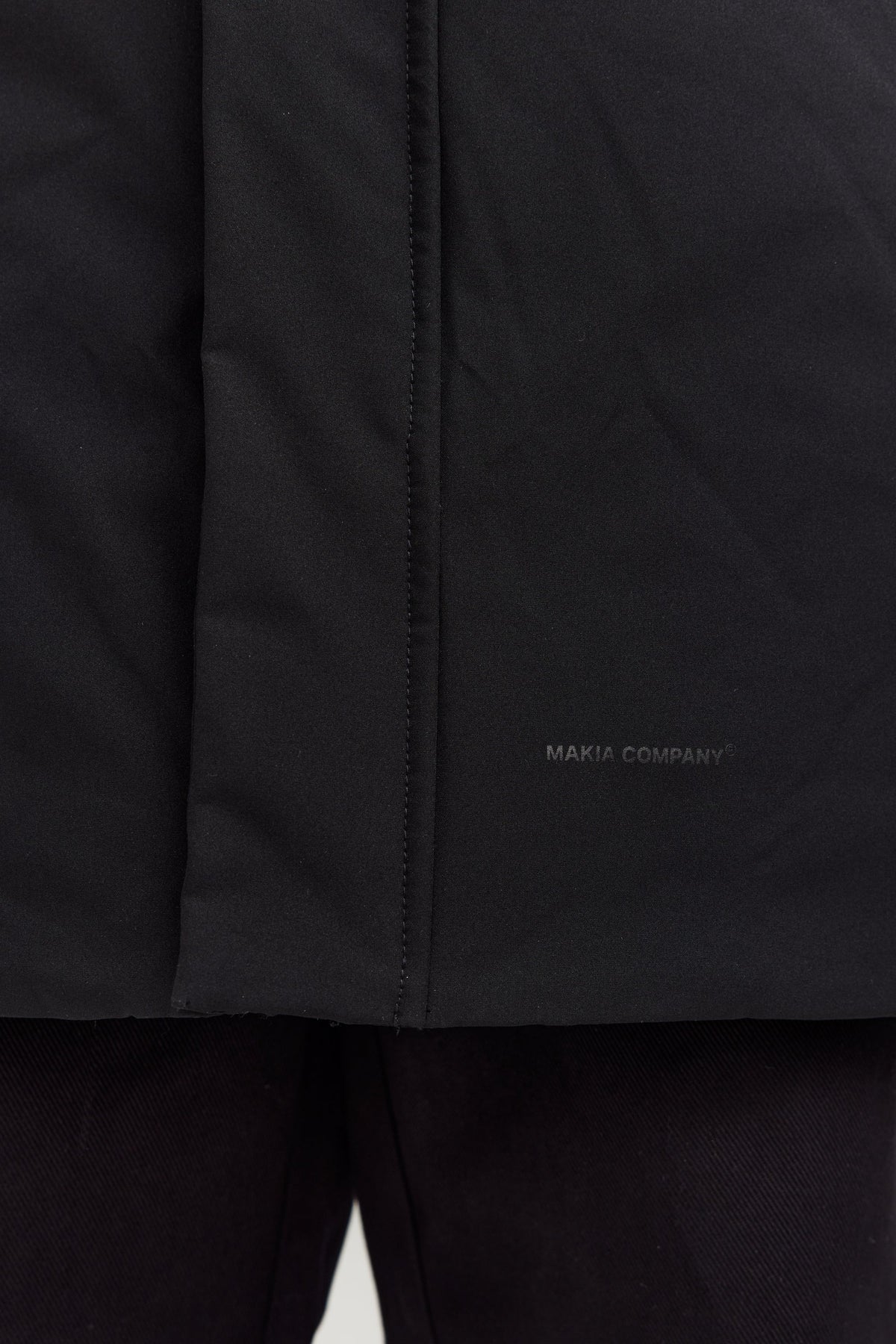 Makia miesten toppatakki Form Jacket, musta