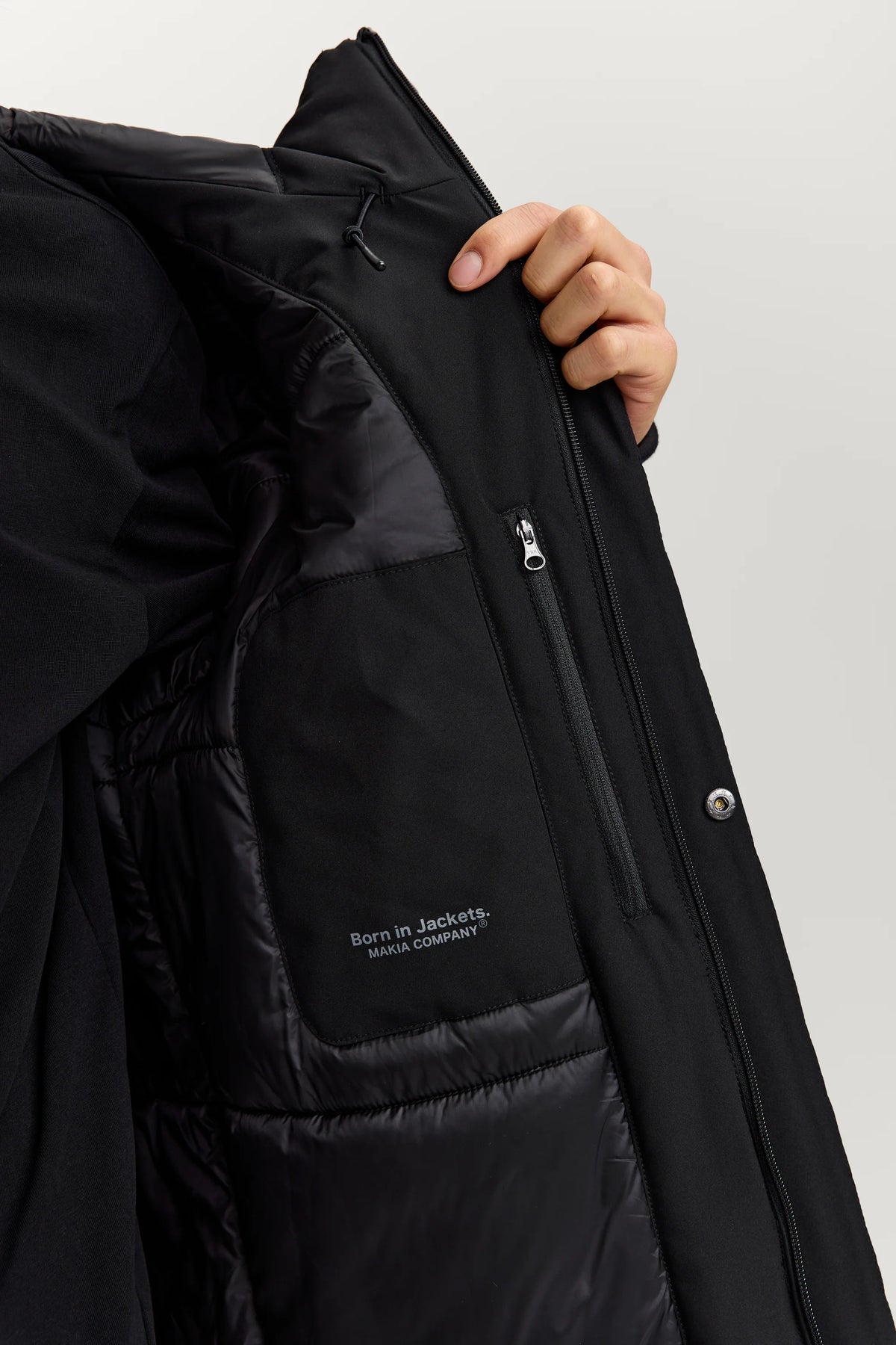 Makia miesten toppatakki Form Jacket, musta