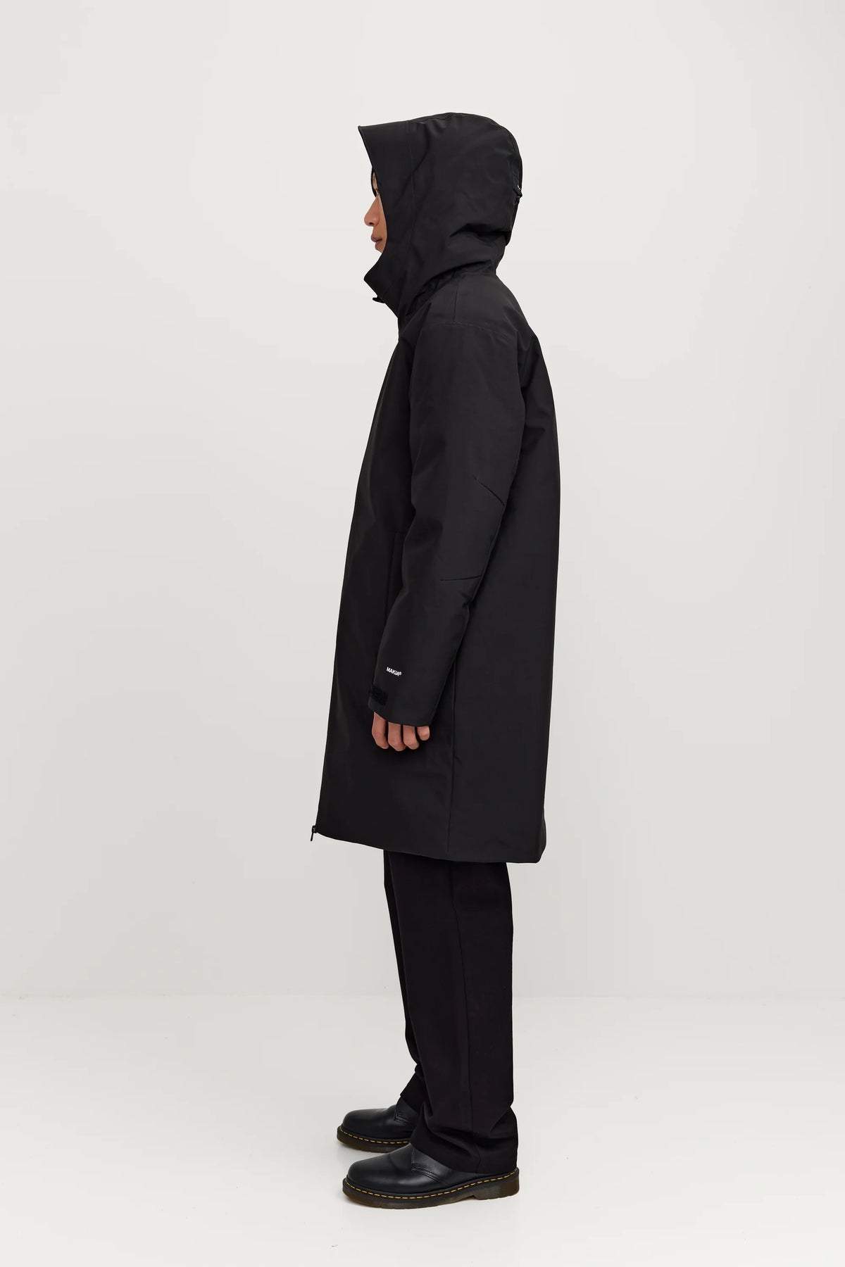 Makia miesten parkatakki Pacific Jacket, musta