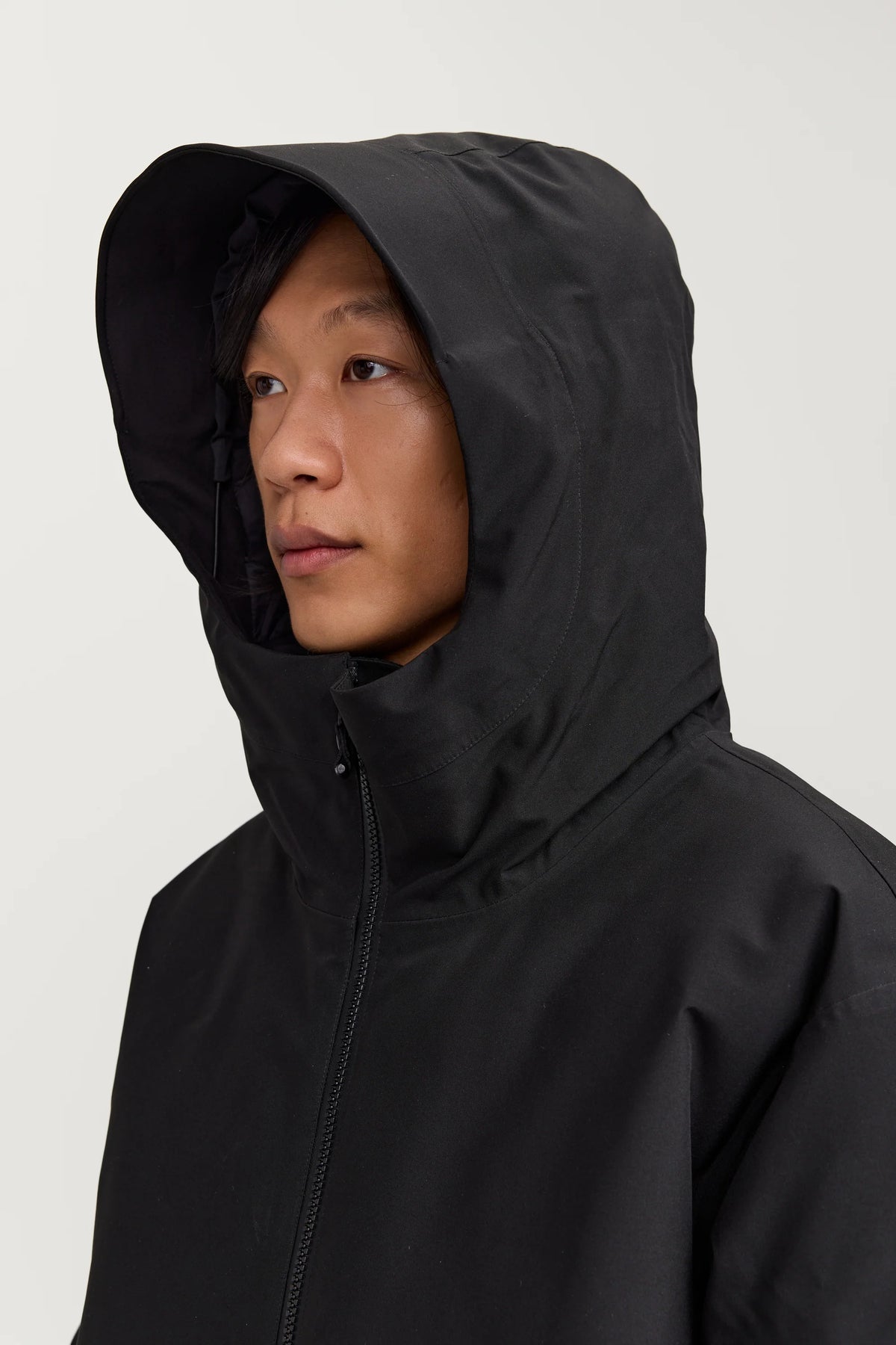 Makia miesten parkatakki Pacific Jacket, musta