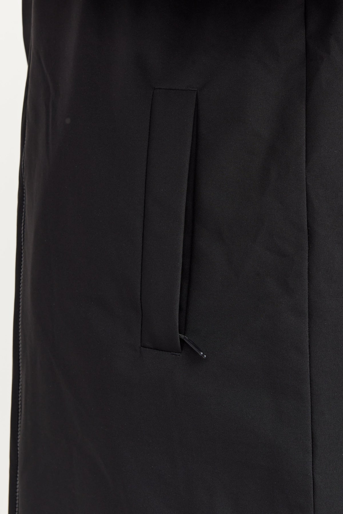 Makia miesten parkatakki Pacific Jacket, musta