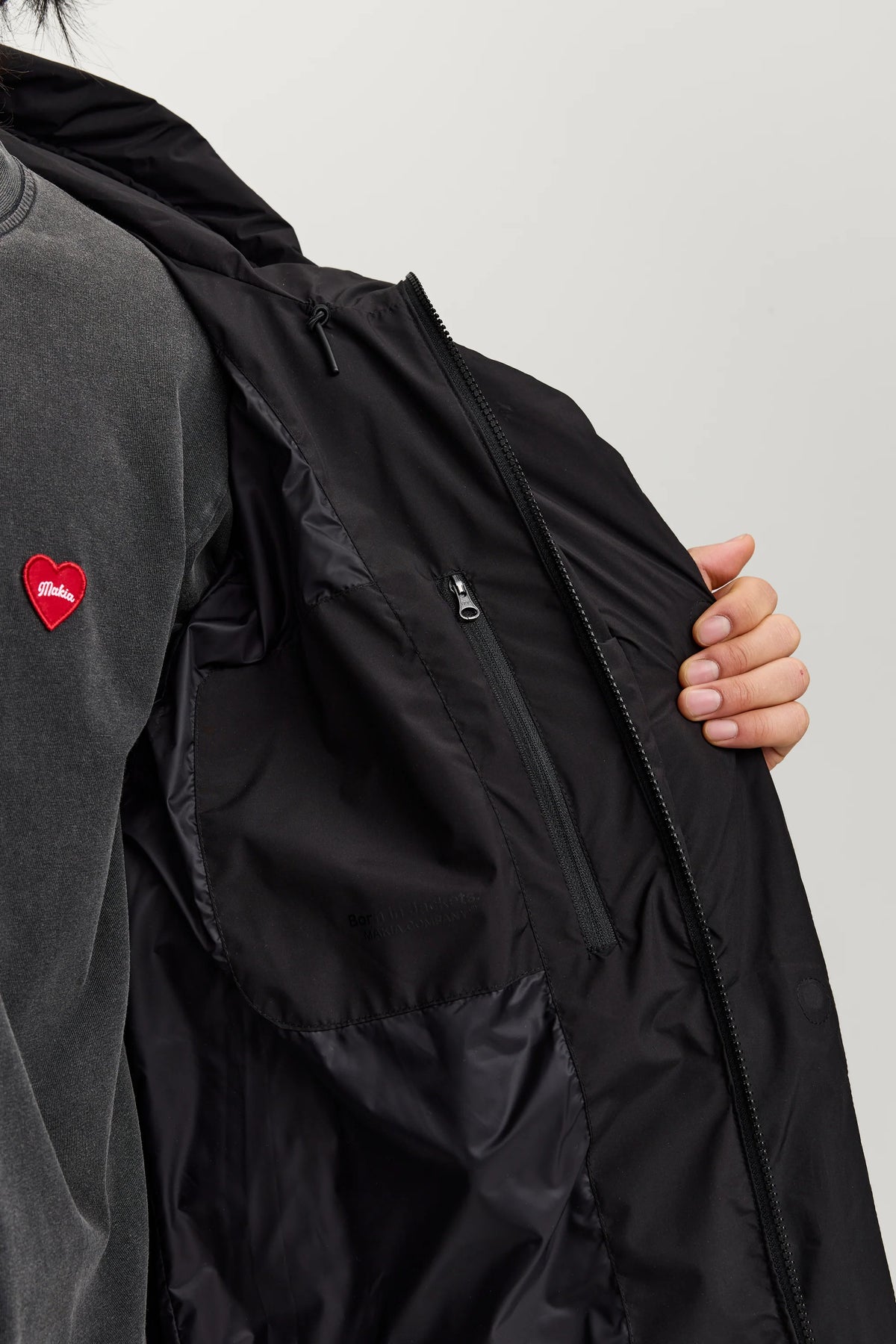 Makia miesten toppatakki Aamos Jacket, musta