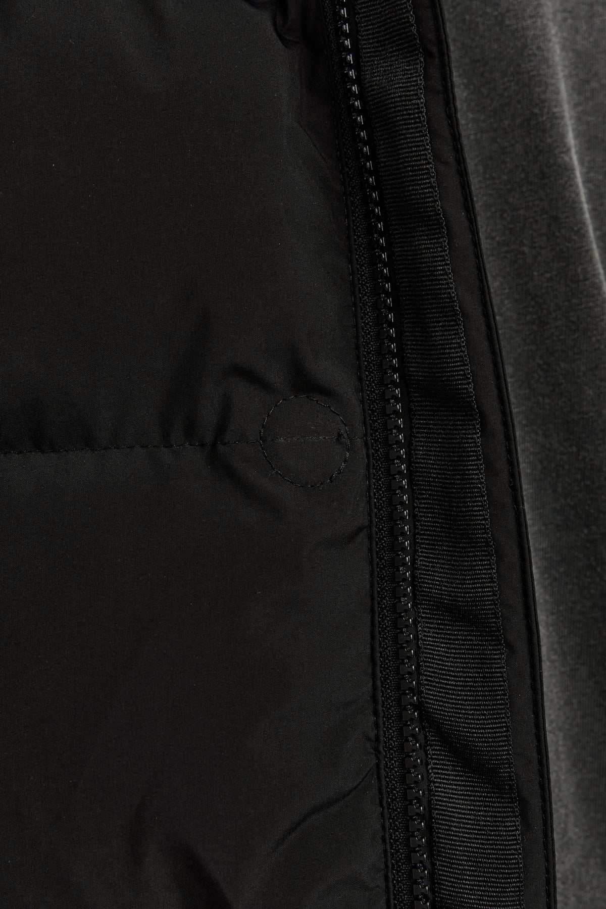Makia miesten toppatakki Aamos Jacket, musta