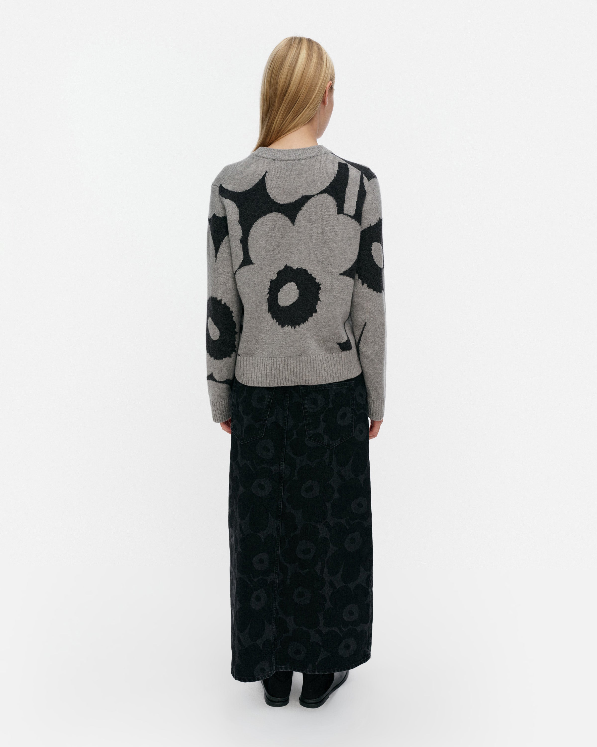 Marimekko naisten neulepusero Aatto Unikko, harmaa kuosillinen