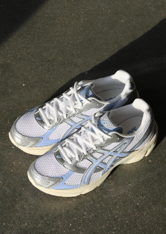 Asics naisten lenkkarit GEL-1130 Sneaker White/Light Sapphire, vaaleansininen
