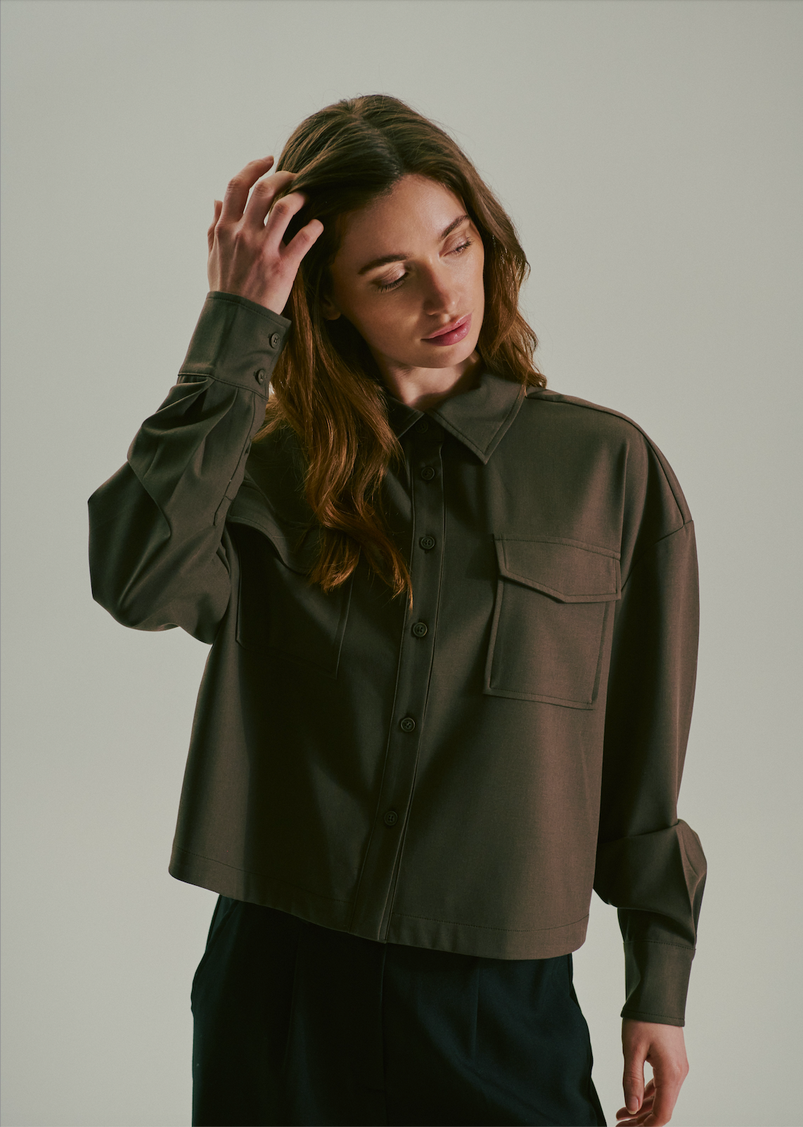 Claire naisten paitapusero Selma Shirt, harmaanruskea