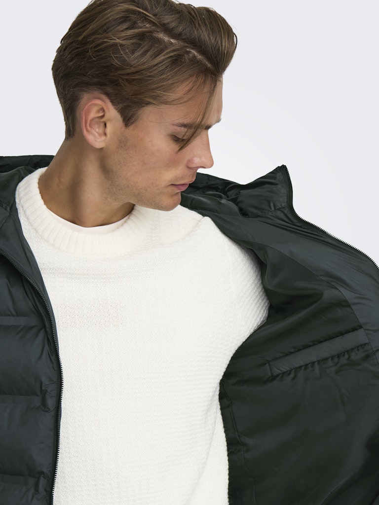 Only and Sons miesten takki K UNION SEAMLES LIFE HOOD PUFFER JACKET, musta