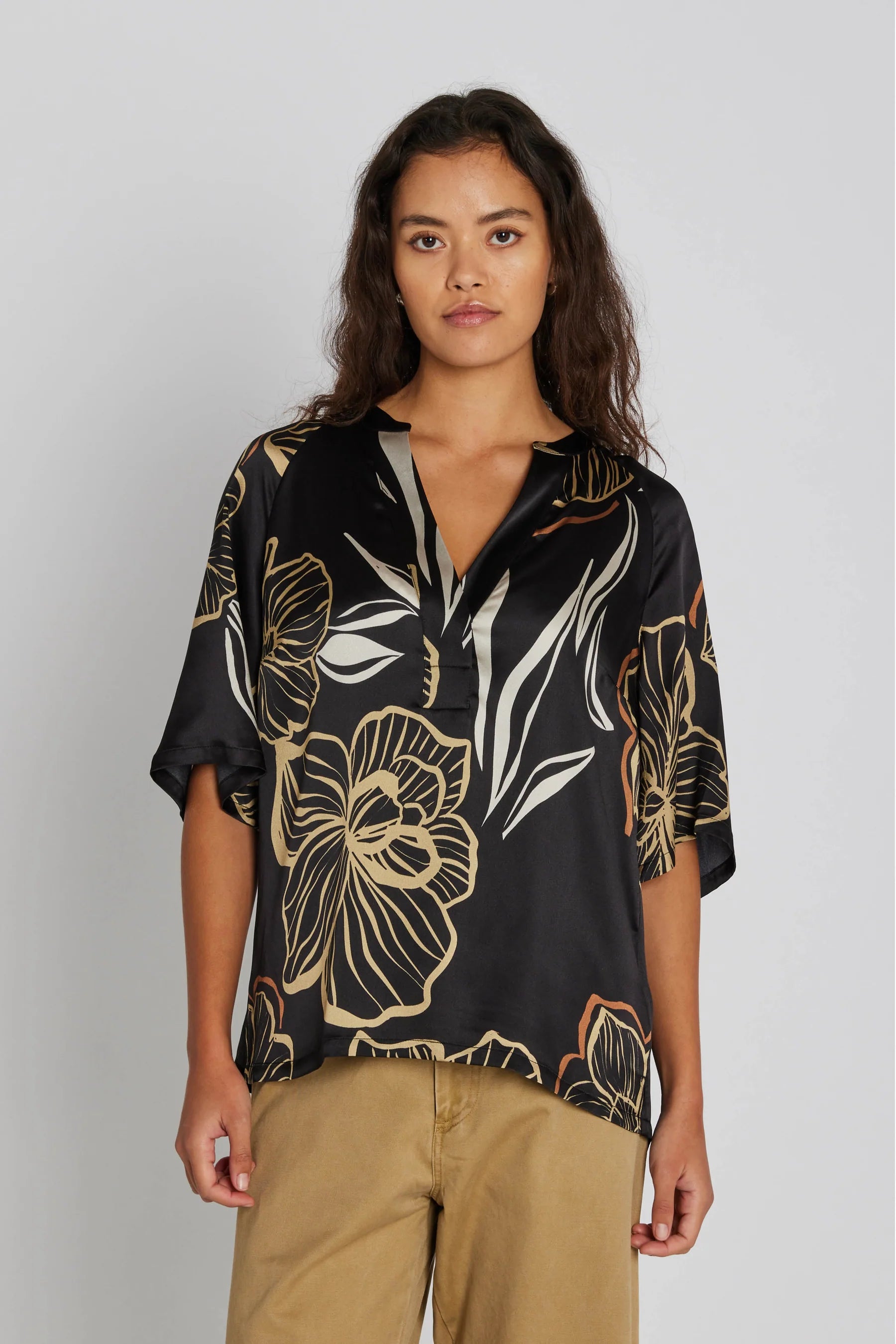 Philosophy Blues Original naisten pusero Indana Blouse, musta kuosi