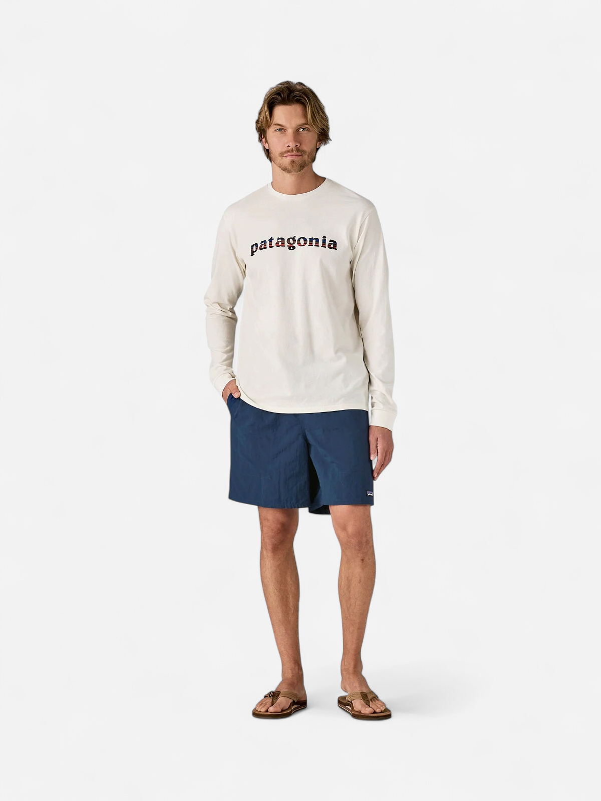 Patagonia miesten shortsit M's Baggies Longs - 7 in., tummansininen - Kekäle.fi