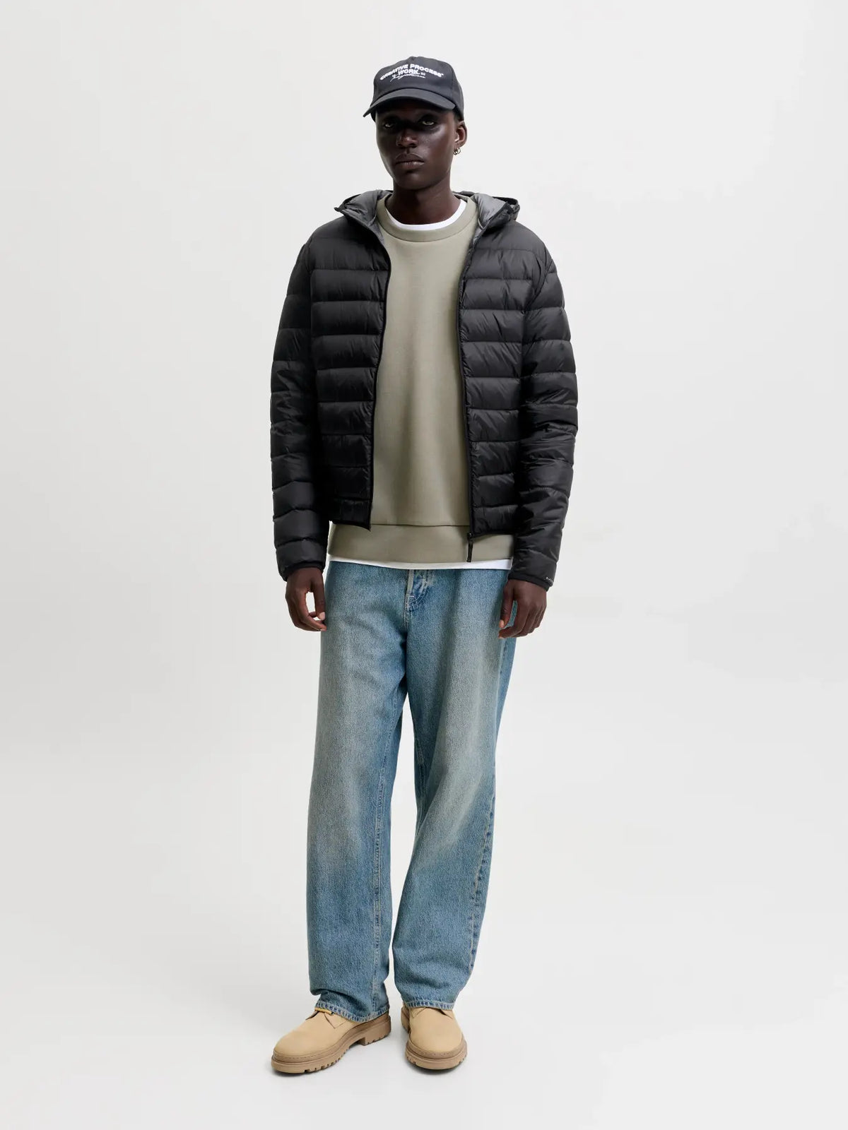 Jack and Jones miesten kevytuntuvatakki Jjeberg Light Down Puffer Hood, musta