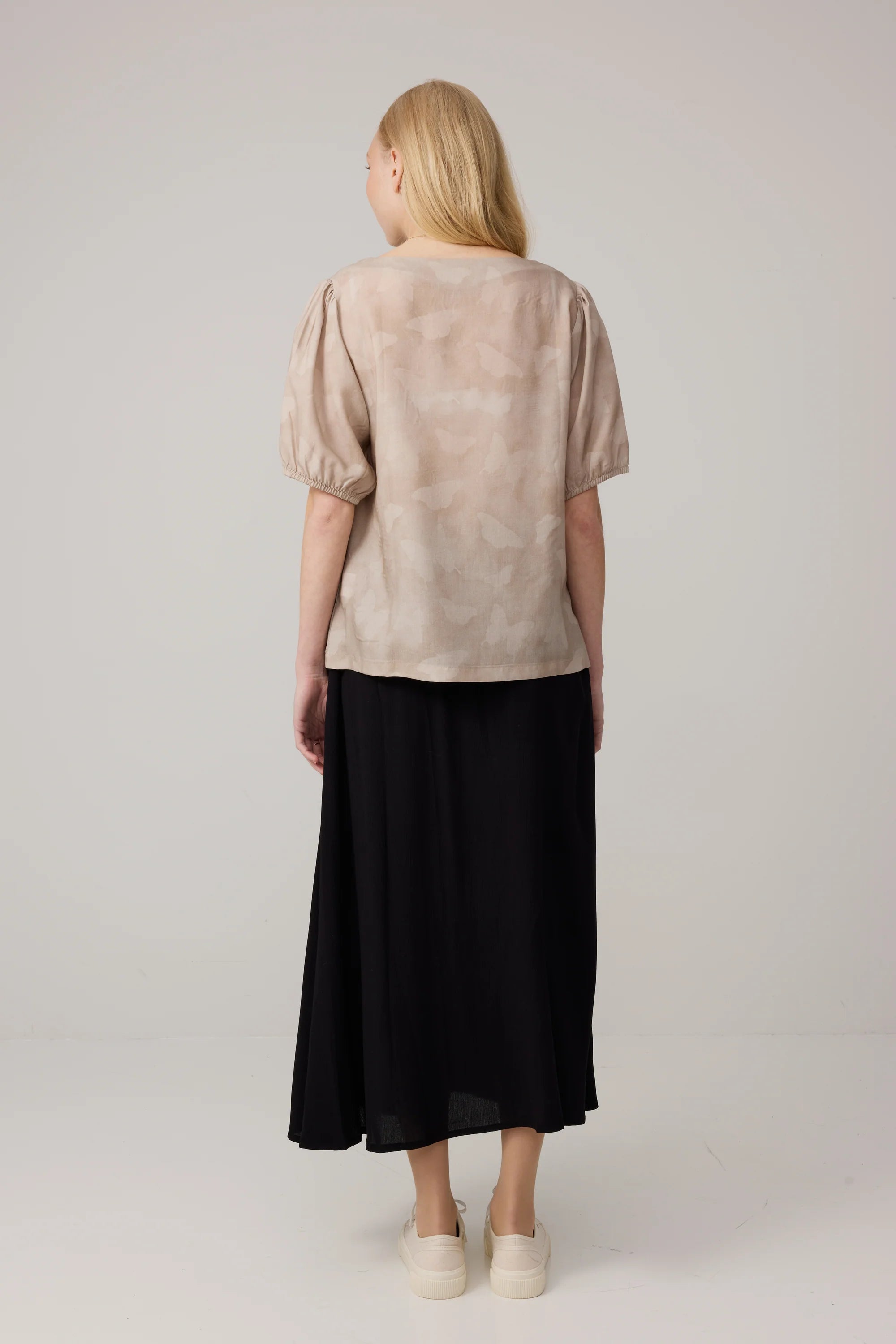 Makia naisten Puserot Papillone Blouse, Hiekka