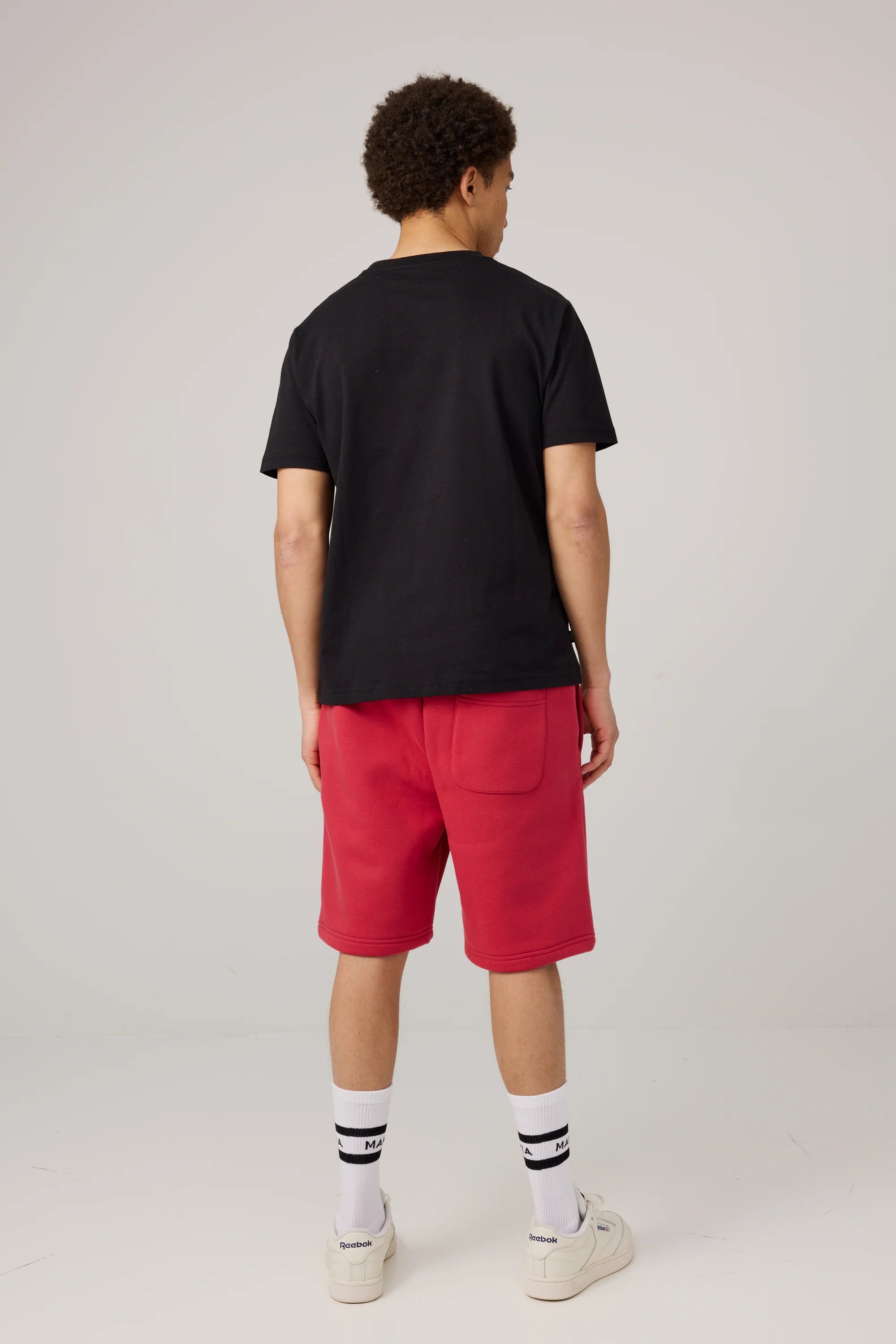 Makia miesten collegeshortsit Cove Sweatshorts, punainen