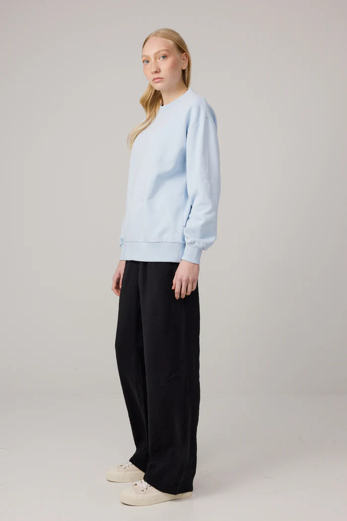 Makia naisten collegepaita Makia Sweatshirt, vaaleansininen