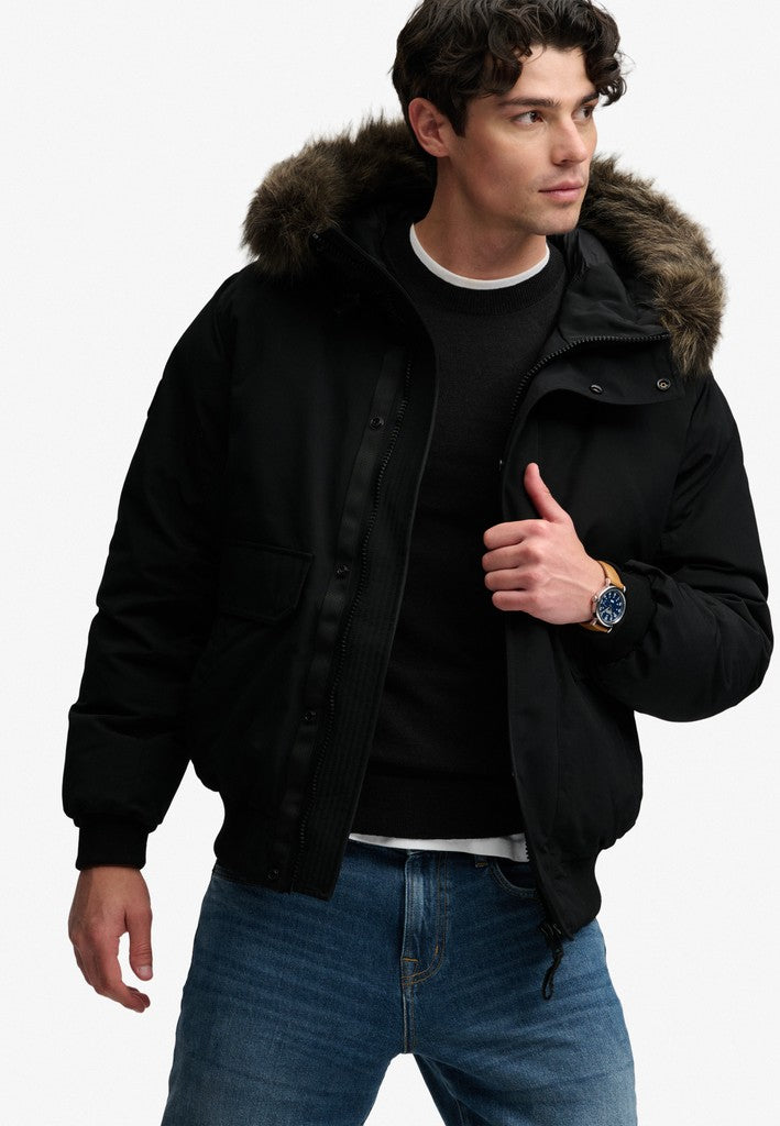Superdry miesten toppatakki Everest Faux Fur Bomber Jacket, musta