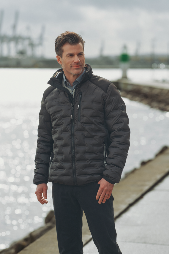 Thomas Regency miesten takki K Light Insulated Jacket, musta