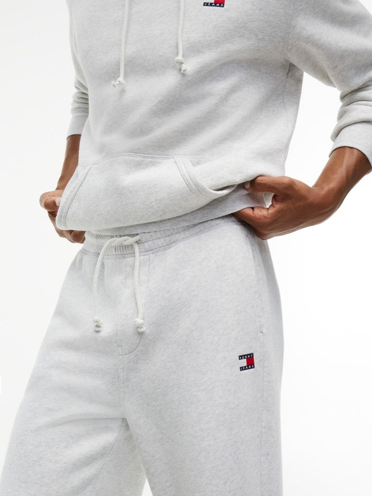 Tommy Jeans miesten collegehousut Badge Sweatpant, Ice Grey Heather