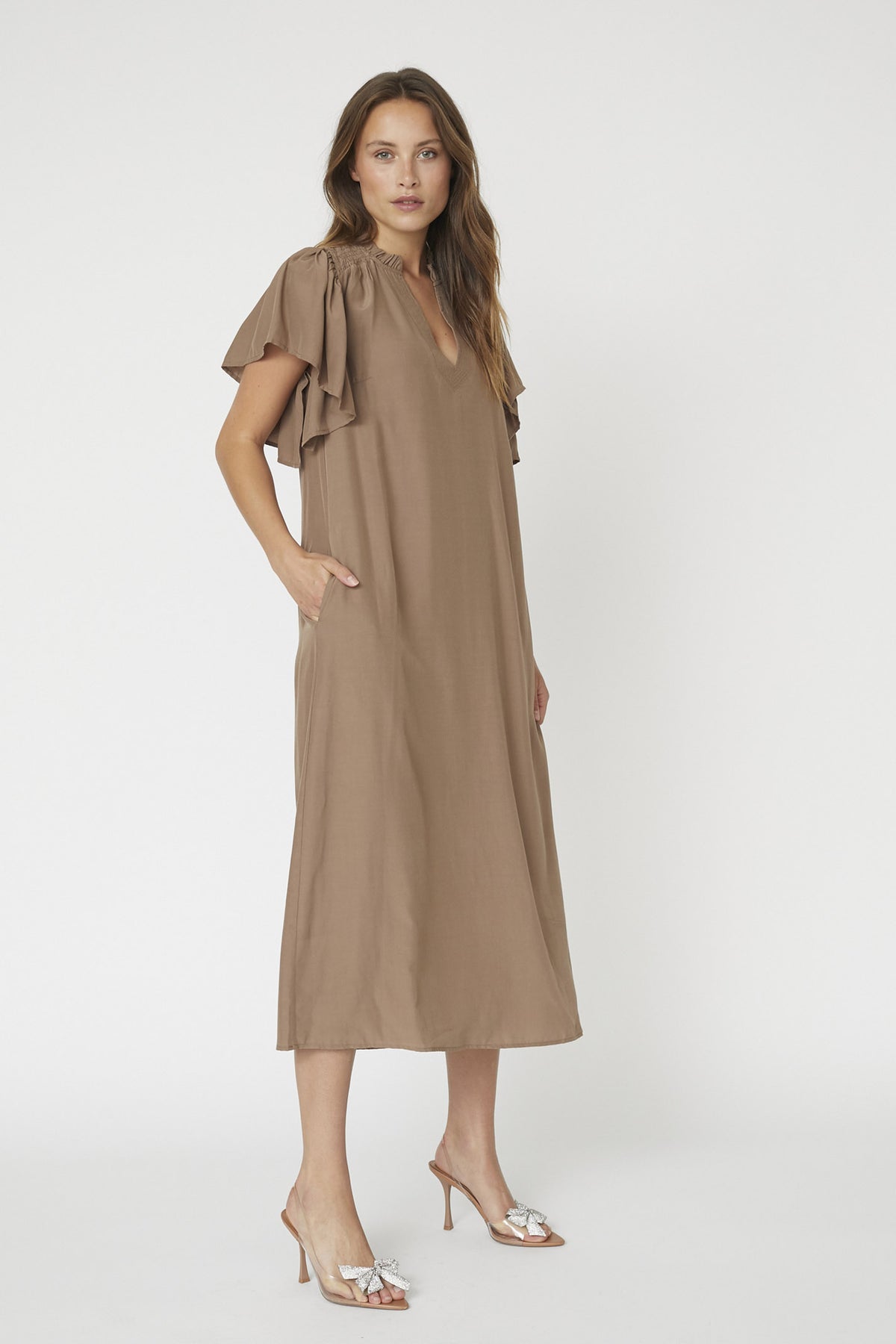 Co’Couture mekko ToraCC Frill V-Dress, ruskeanharmaa