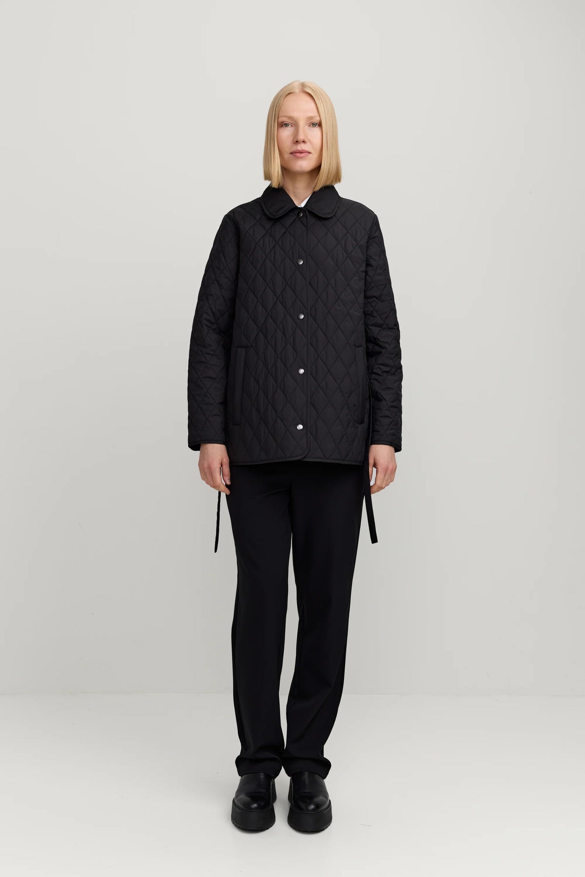 Makia naisten tikkitakki Alva Jacket, Carbon Black