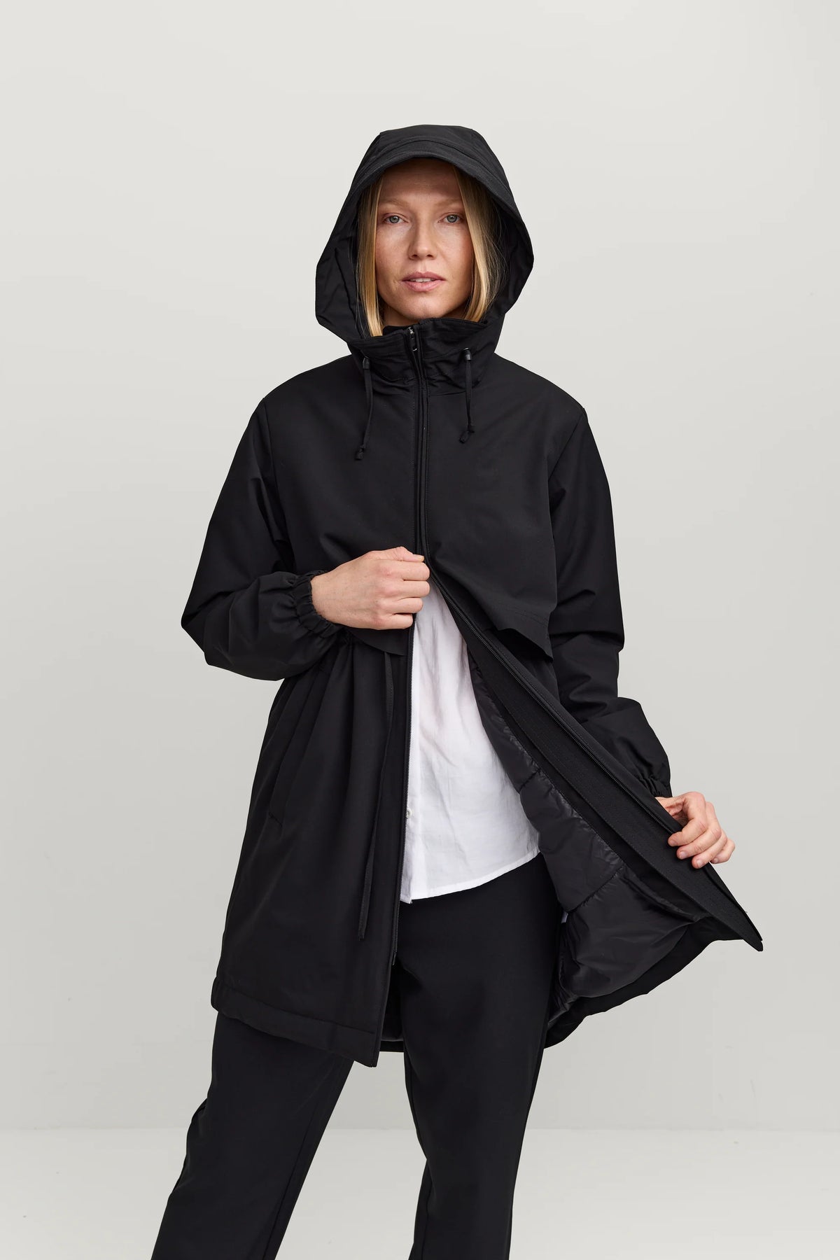 Makia naisten parkatakki Lauha Jacket, musta