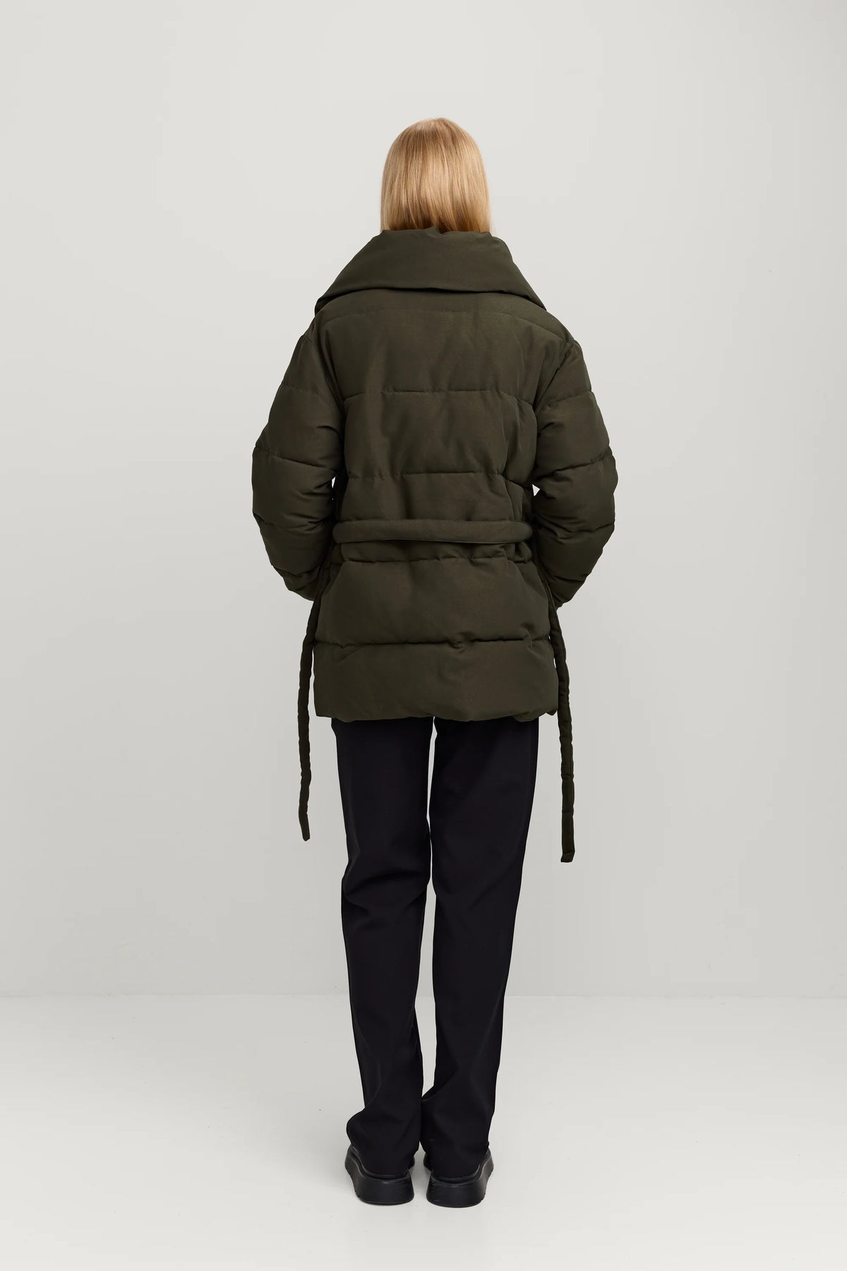 Makia naisten toppatakki Heini Jacket, tummanvihreä