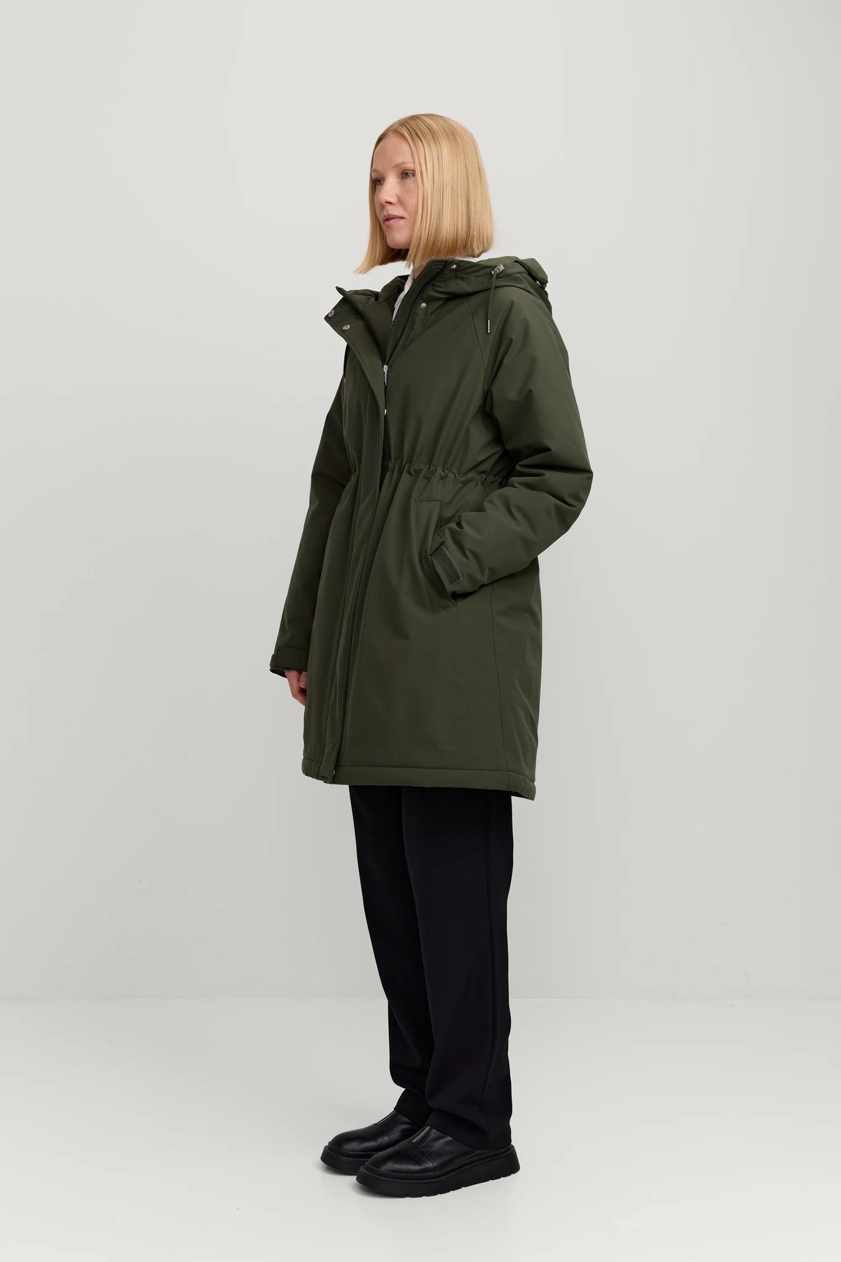 Makia naisten toppatakki Milla Coat, tummanvihreä