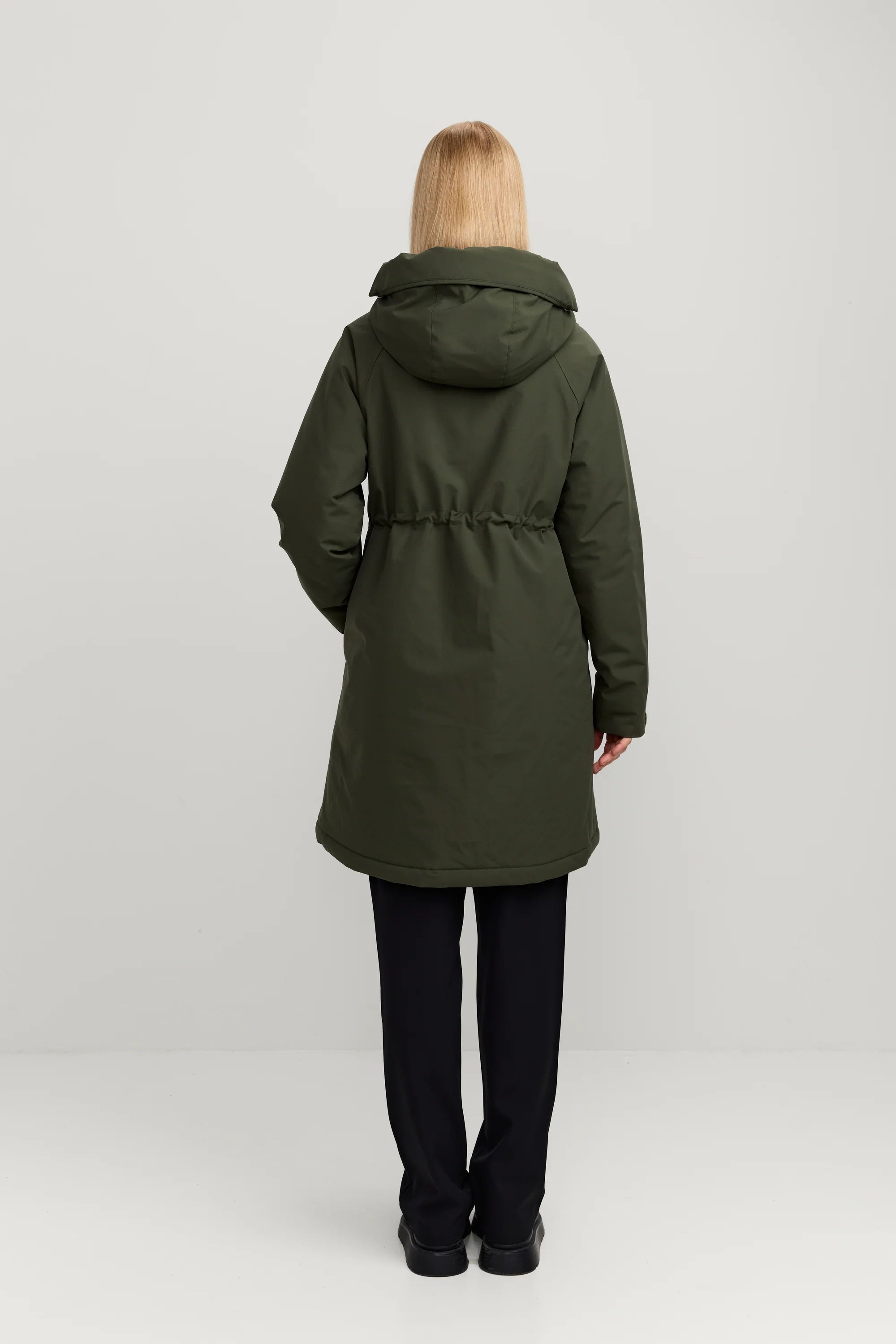 Makia naisten toppatakki Milla Coat, tummanvihreä