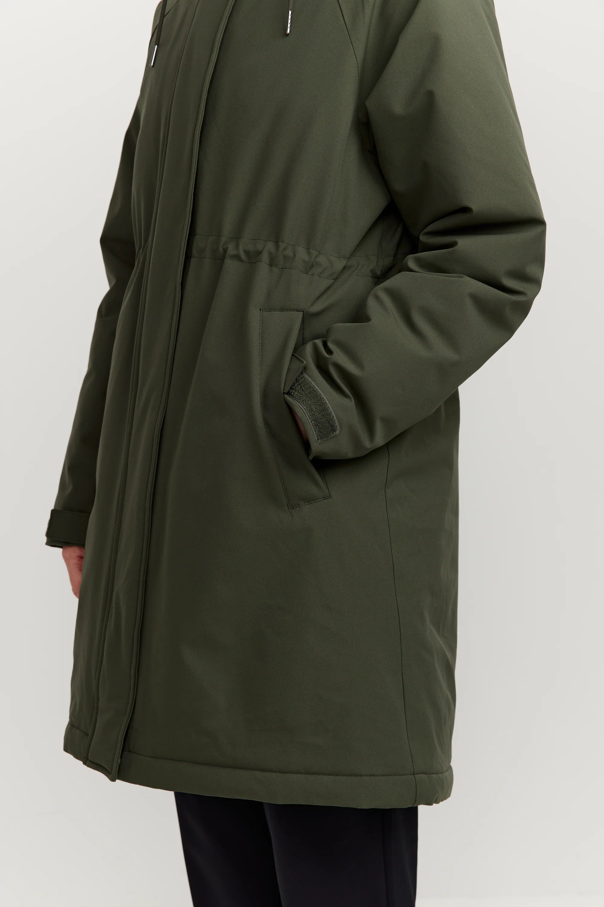 Makia naisten toppatakki Milla Coat, tummanvihreä