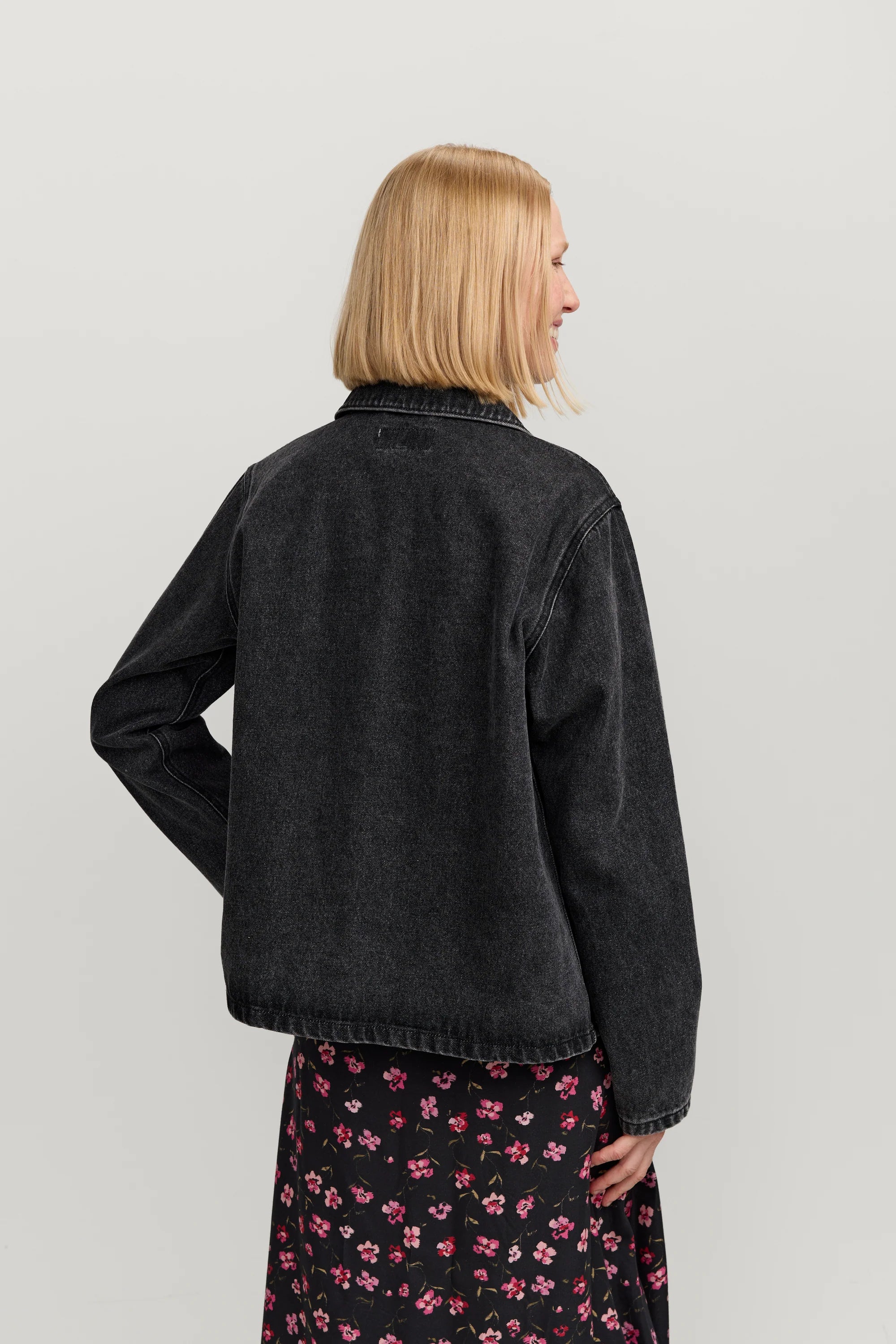 Makia naisten farkkupaita Janet Denim Overshirt, musta