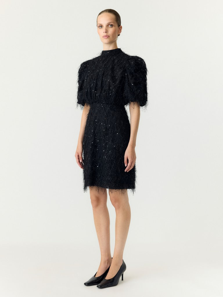 Y.A.S naisten Juhlamekot Yasilza Sequin Dress, musta, musta paljettijuhlamekko korkealla kauluksella, lyhyillä hihoilla ja vartaloa myötäilevällä leikkauksella