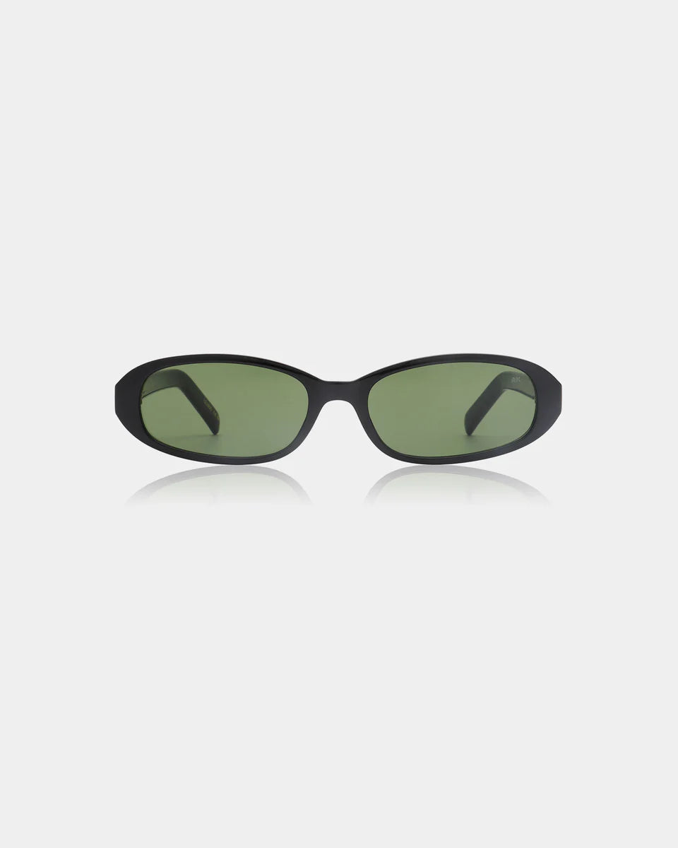 a-kjaerbede-unisex-aurinkolasit-macy-musta-1