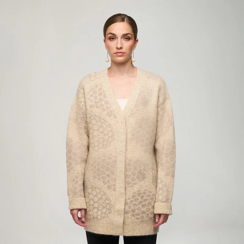 aarikka-naisten-neuletakki-ellis-neyletakki-passi-kuosillinen-beige-2