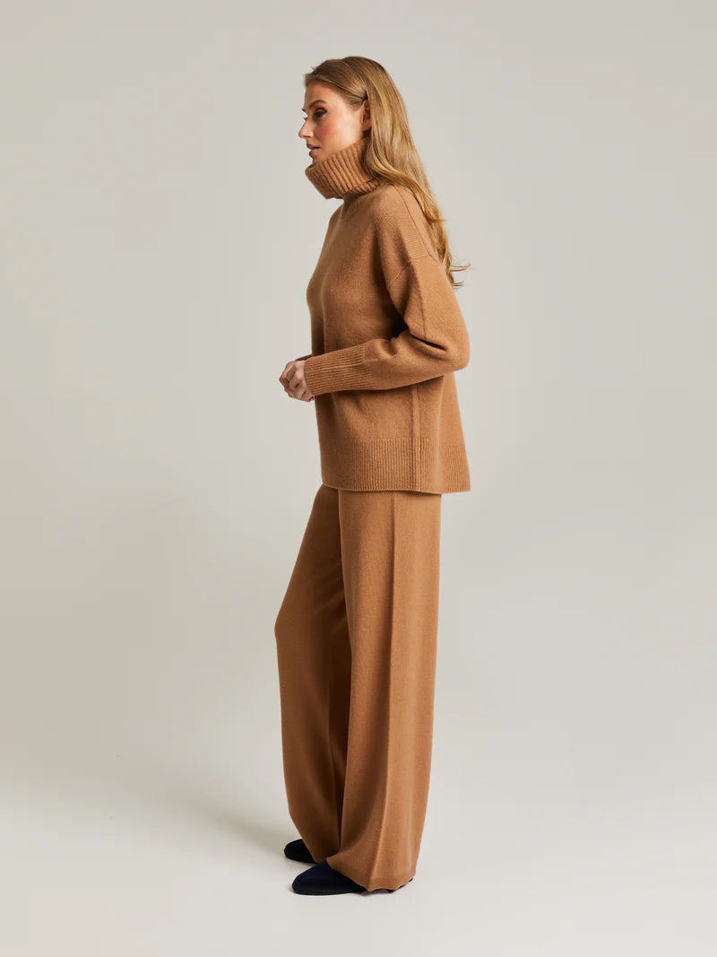 andiata-naisten-neulepusero-maeva-knit-kameli-3
