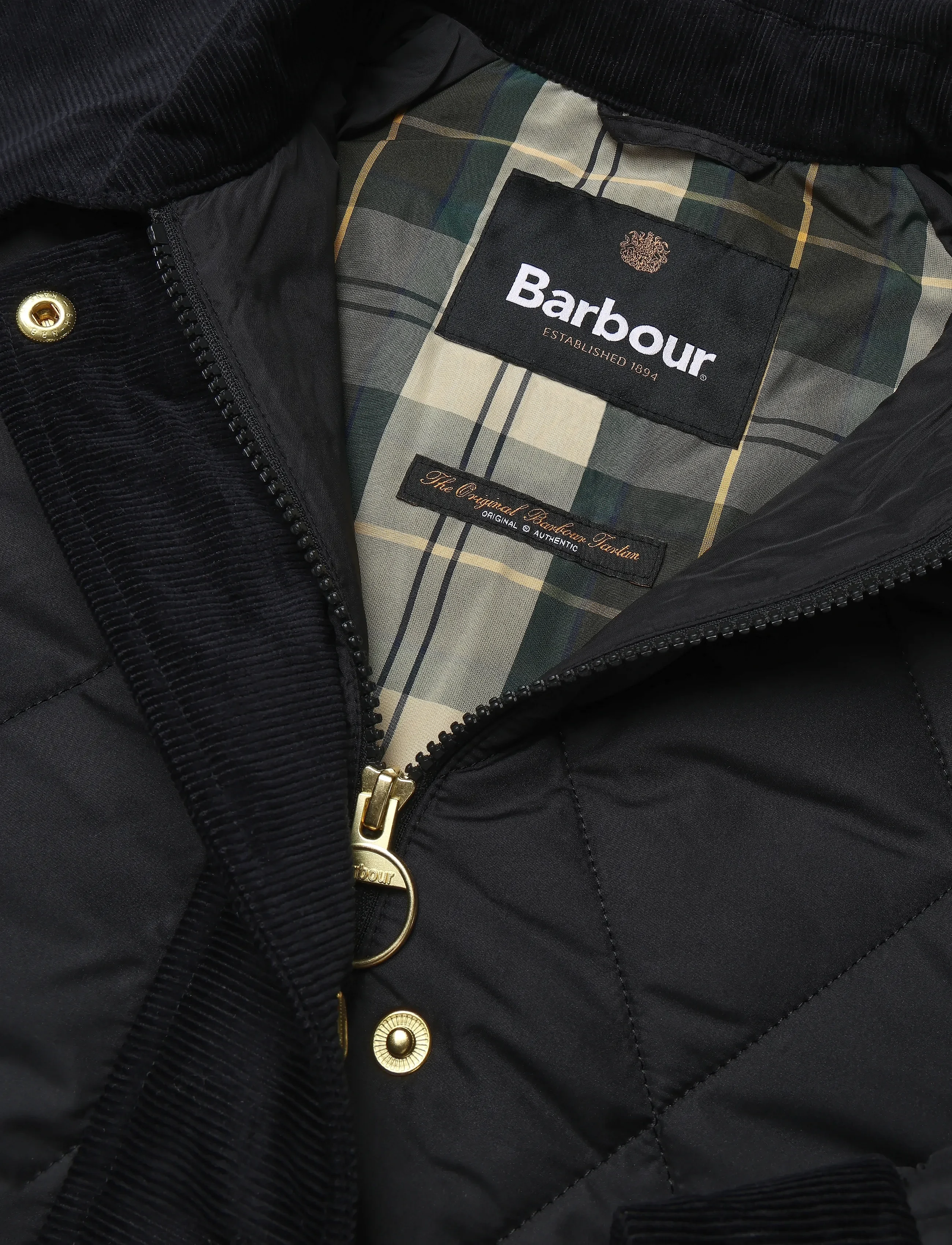 Barbour naisten tikkitakki Kilnwick Quilt, musta