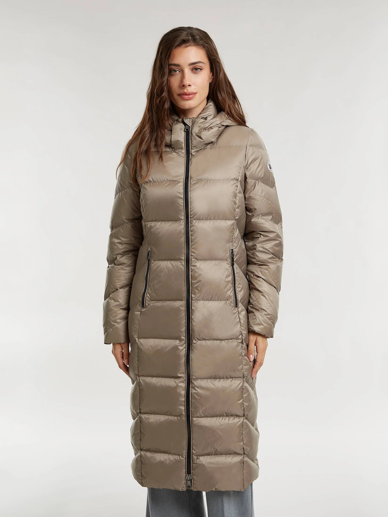 reset-naisten-untuvatakki-aspen-untuvatakki-vaalea-beige-1