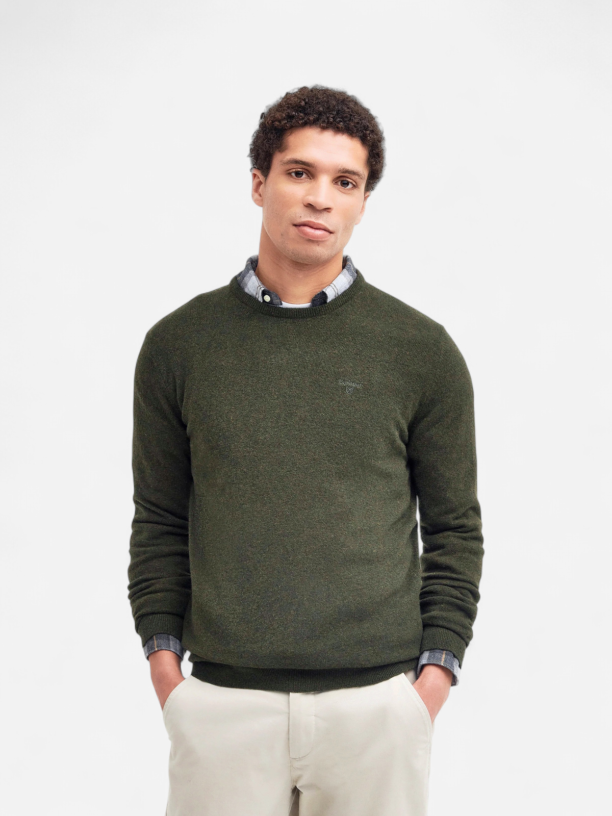 Barbour miesten neulepuserp Essential Lambwool Crew, khaki - Kekäle.fi