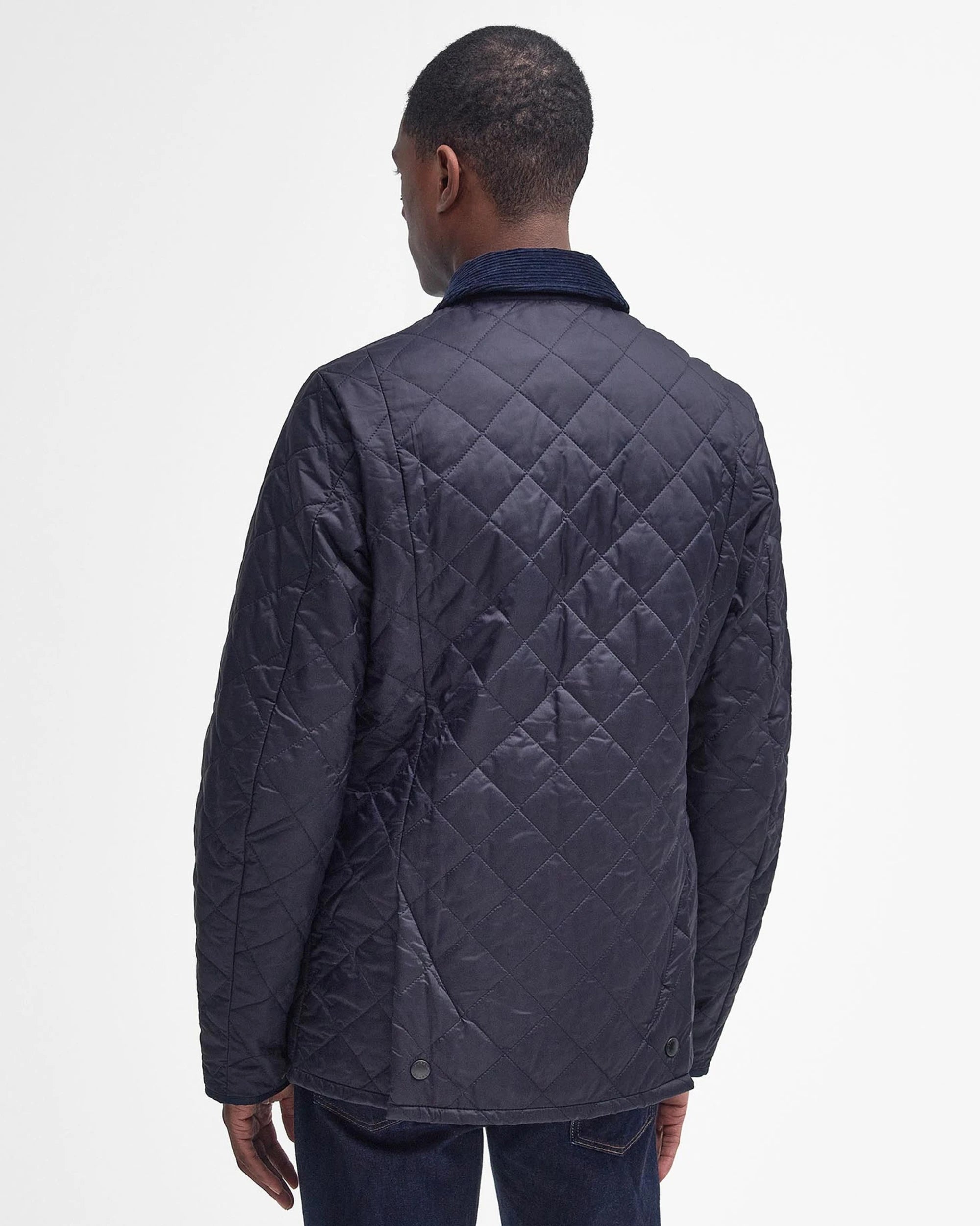 barbour-miesten-takki-barbour-heritage-liddesdale-quilted-jack-tummansininen-2