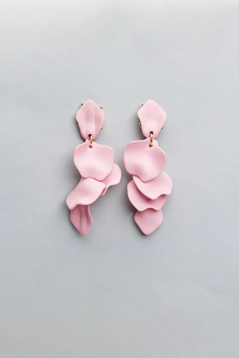 bow-19-korvakorut-leaf-earring-vaaleanpunainen-1
