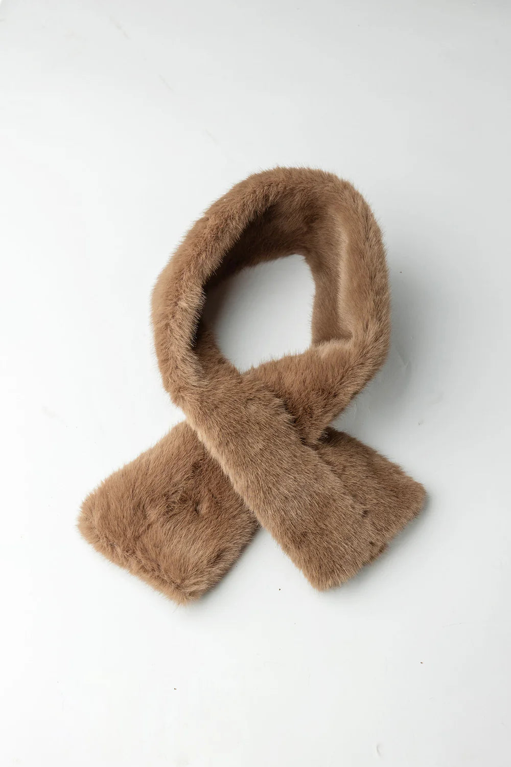 bow-19-naisten-huivi-anais-scarf-tummanruskea-1